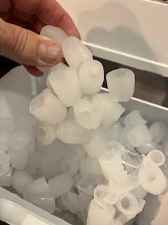 Frigidaire Countertop Portable, 26 lb per Day Bullet Ice Maker Machine (Black Stainless Steel) customer photo 1