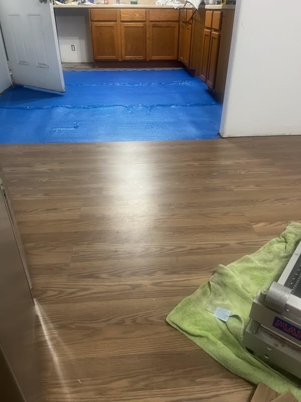 400Sqft AMERIQUE Premium 3 Mm Thick Flooring Underlayment Padding with Tape & Vapor Barrier 3 in 1 Heavy Duty Foam (400SF Total, 200SF/Roll), 400 Sq.'., Royal Blue (Pack of 2) customer photo 1