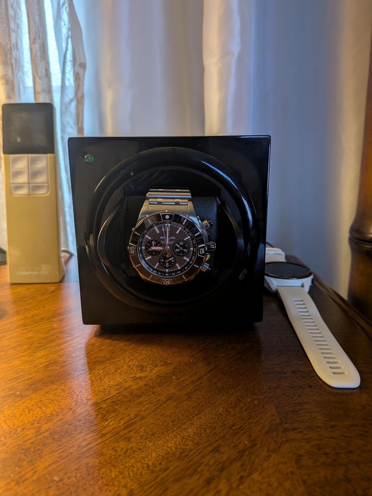 Single Watch Winder for Automatic Watches with Silent Japanese Motor | Watch Winder for Luxury Brands | Adjustable TPD 650-1950 | AC Operated | Battery Backup customer photo 1