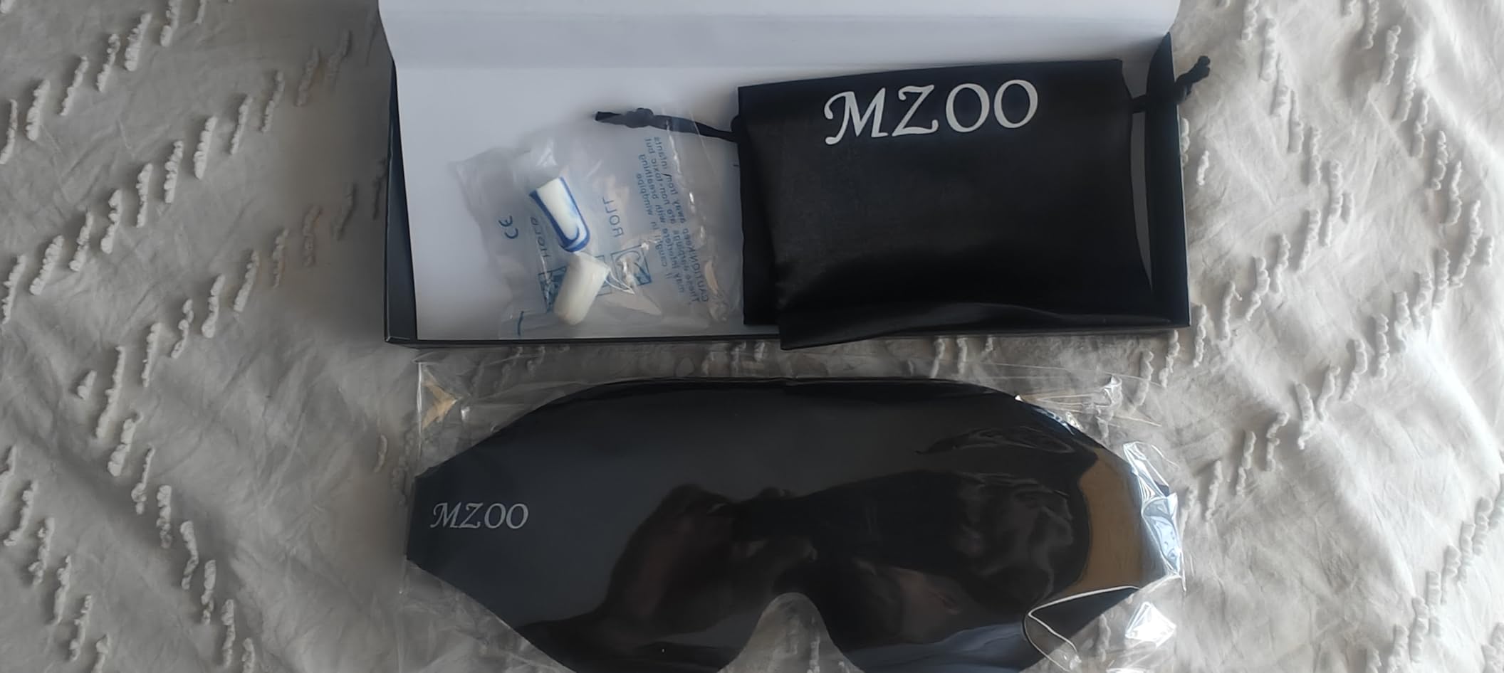 MZOO Luxury Sleep Eye Mask for Side Sleeper Men Women, Zero Eye Pressure 3D Sleeping Mask, Light Blocking Patented Design Night Blindfold, Soft Eye Shade Cover for Travel, Black customer photo 2