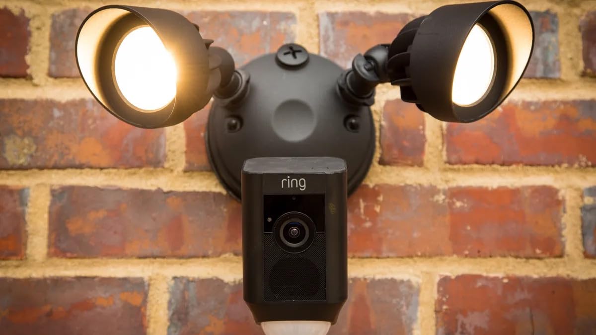 Ring Floodlight Wired - Motion-activated floodlight, bright LEDs, works with Amazon Sidewalk, Black customer photo 2
