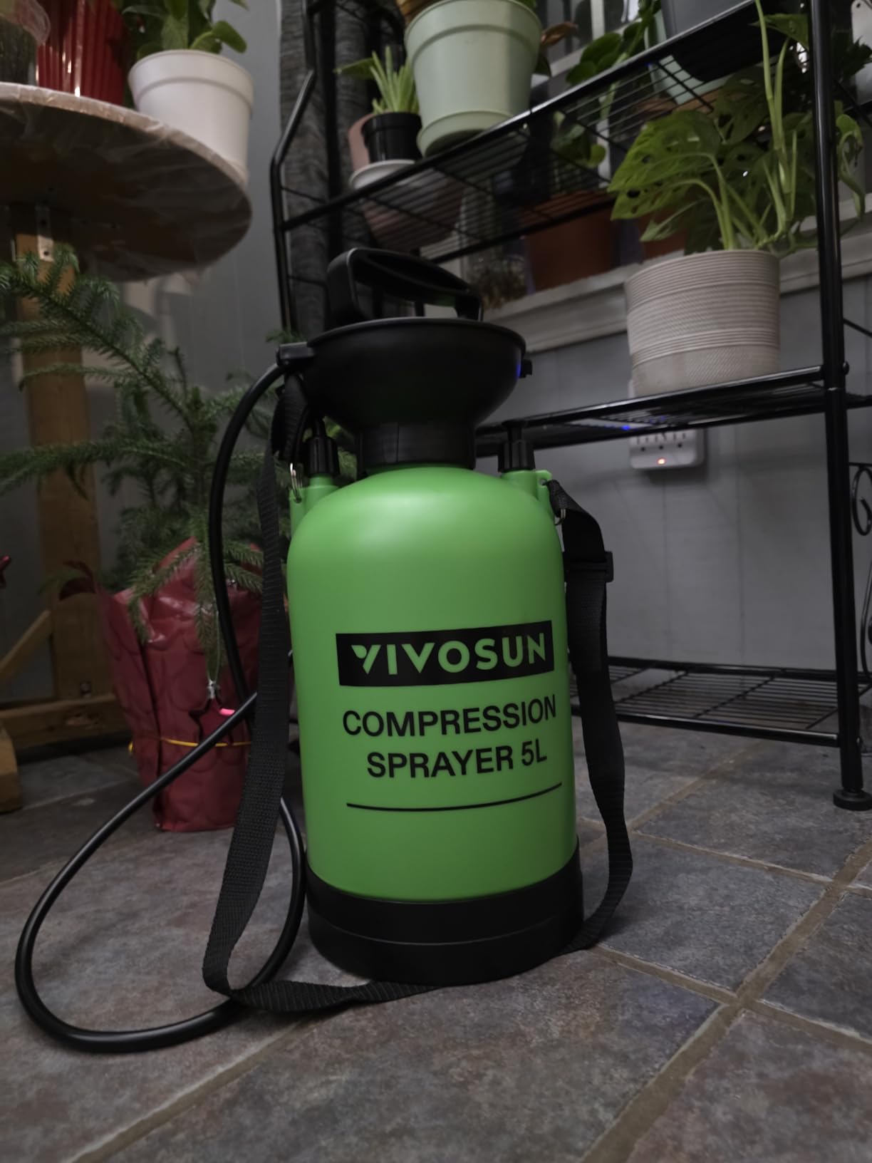 VIVOSUN 1.35-Gallon Pump Pressure Sprayer | Lawn & Garden Water Sprayer with Adjustable Shoulder Strap, for Spraying Plants, Garden Watering and Household Cleaning customer photo 1