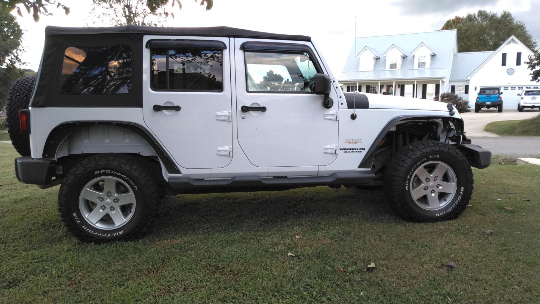 MotoFabLifts 2.5 inch Front 2 inch Rear Full Lift Kit compatible with Jeep Wrangler JK with Shock Extenders customer photo 2