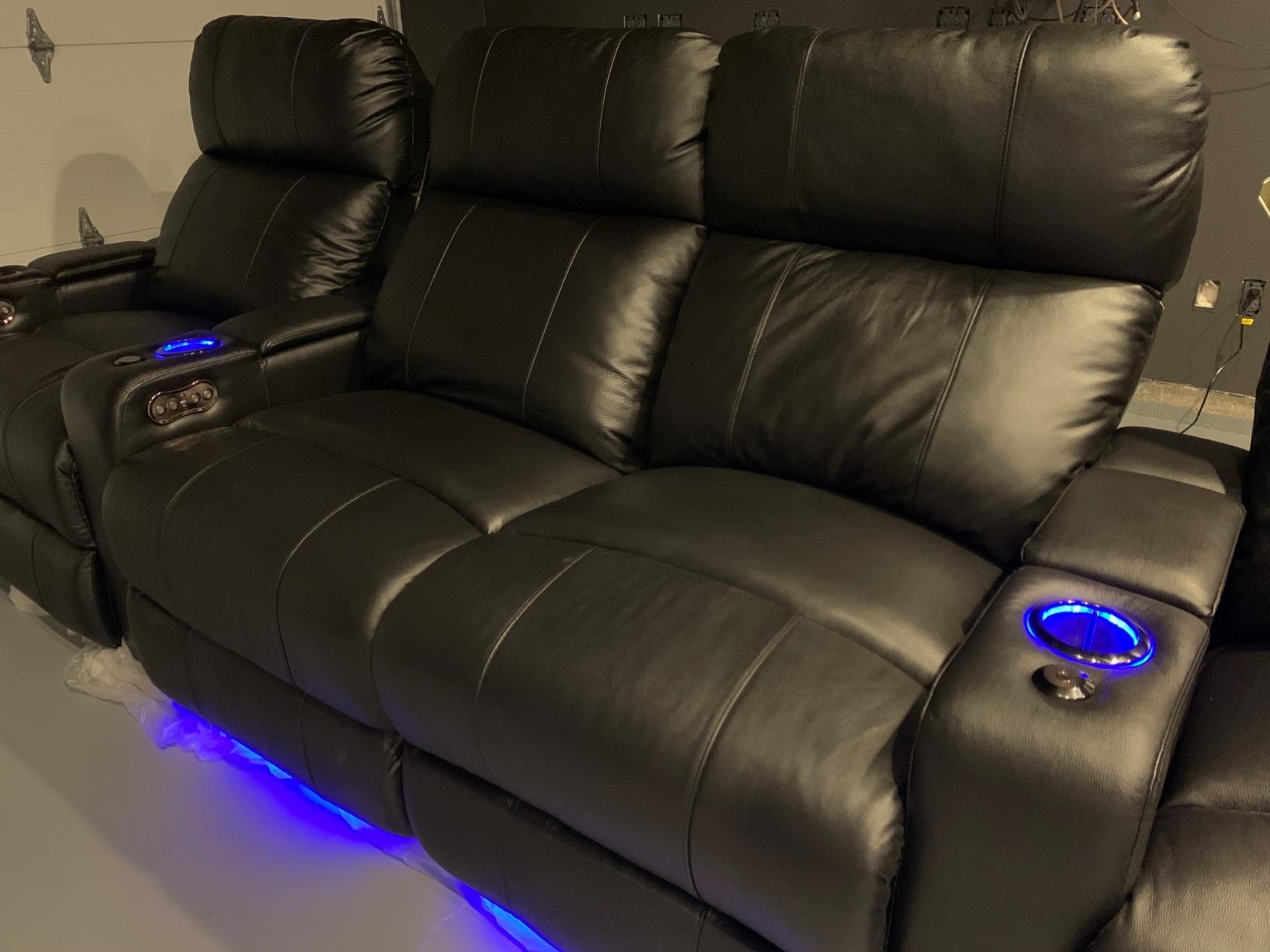 Seatcraft Julius - Big & Tall - Home Theater Seating - Living Room - 400 lbs Capacity - Italian Leather - Power Recline - Powered Headrest - USB Charging,Cupholders,Arm Storage,Single Recliner,Black customer photo 1