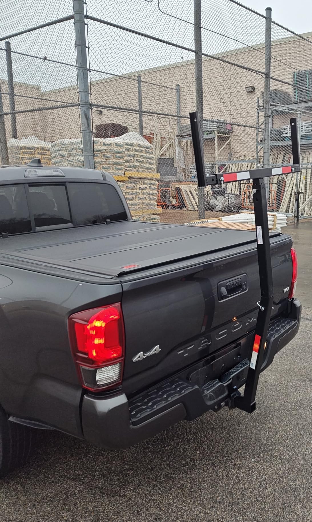 MaxxHaul 70229 Pick-Up Truck Bed Extender - 350 lb Capacity For Ladder, Rack, Canoe, Kayak, Long Pipes and Lumber customer photo 2
