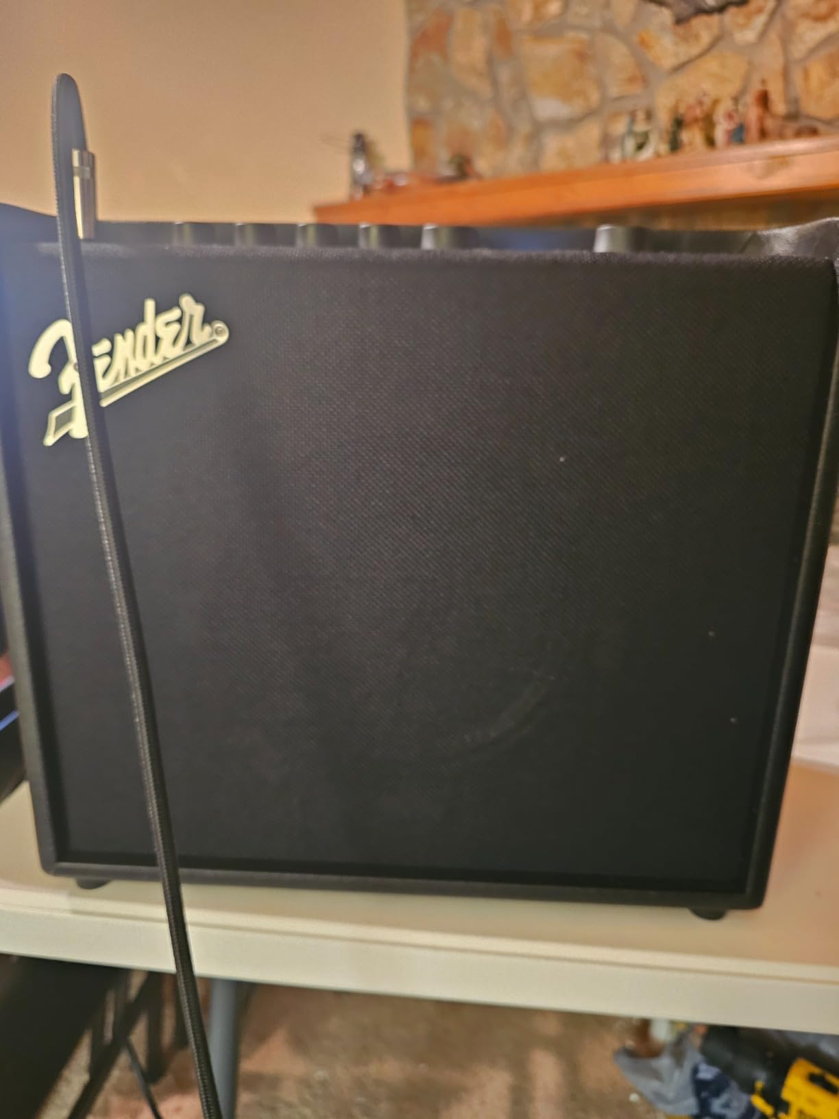 Fender Mustang LT25 Guitar Amplifier, 25-Watt Digital Modeling Combo Amp with 8