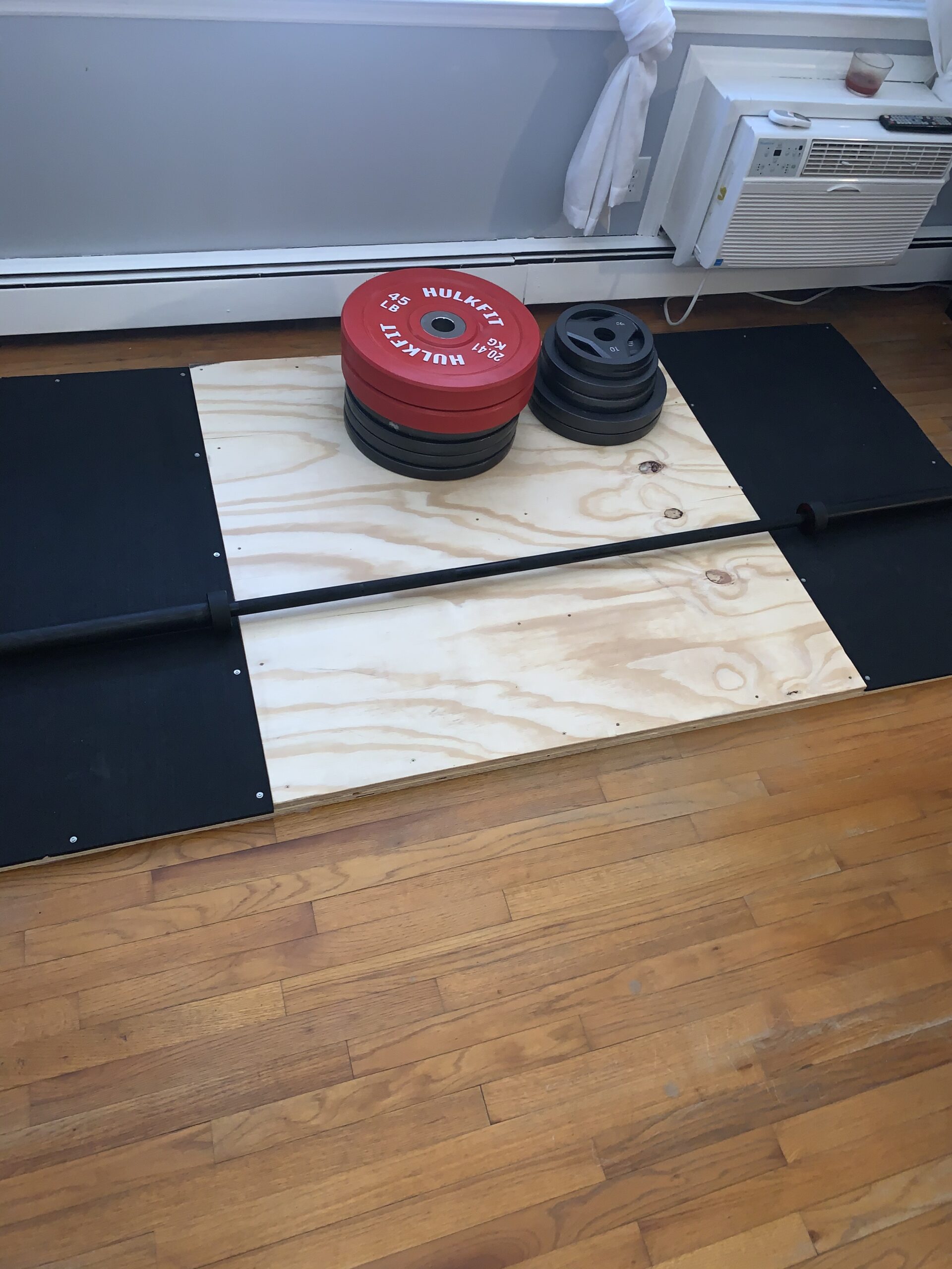 Synergee 45lb Rhino Power Bar Cerakote Finish Barbell. Rated 1500lbs for Powerlifting - Deadlift - Squat - Bench Bar customer photo 2