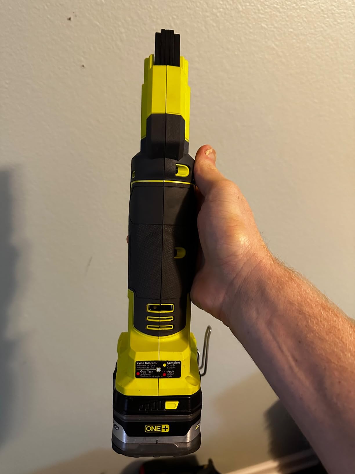 RYOBI ONE+ 18V Lithium-Ion Cordless PEX Tubing Clamp Tool (Tool Only) P660 customer photo 2