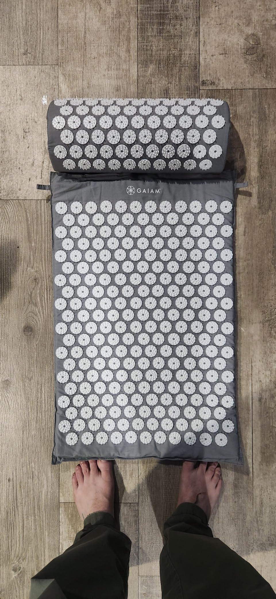 Gaiam Acupressure Mat and Pillow Set, Acupuncture Style Massage Mat & Pillow, Relief for Sciatic Nerve, Muscle Tension, Fibromyalgia, Neck, Shoulder & Back Pain customer photo 1