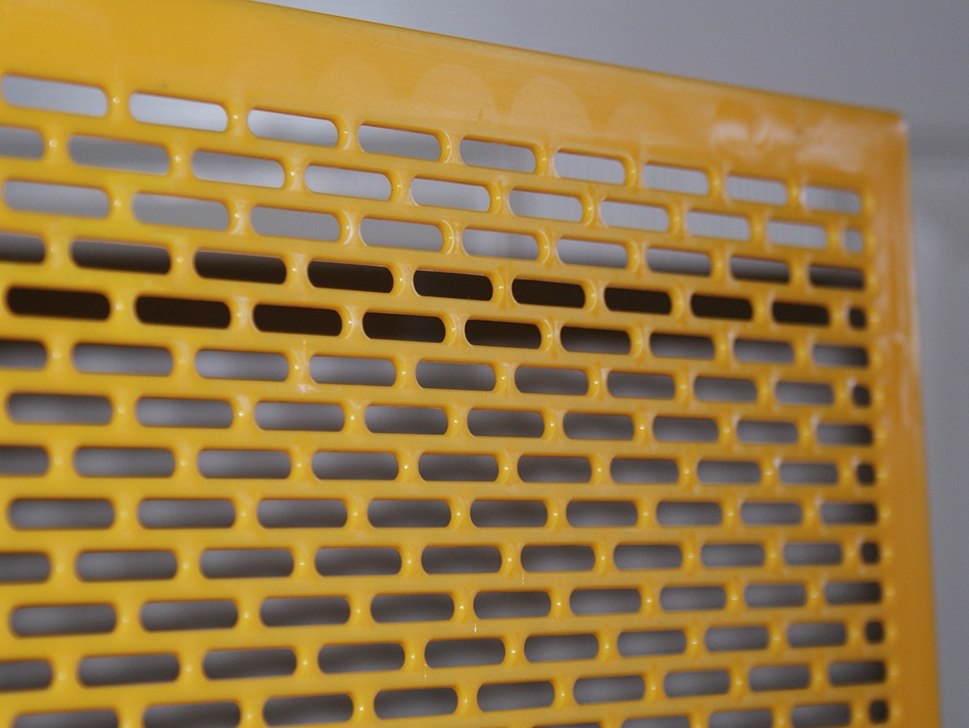 8 Frame Plastic Beekeeping Queen Excluder to Keep Queen Separate from Honey Boxes in a Bee Hive - 4 Pack customer photo 4