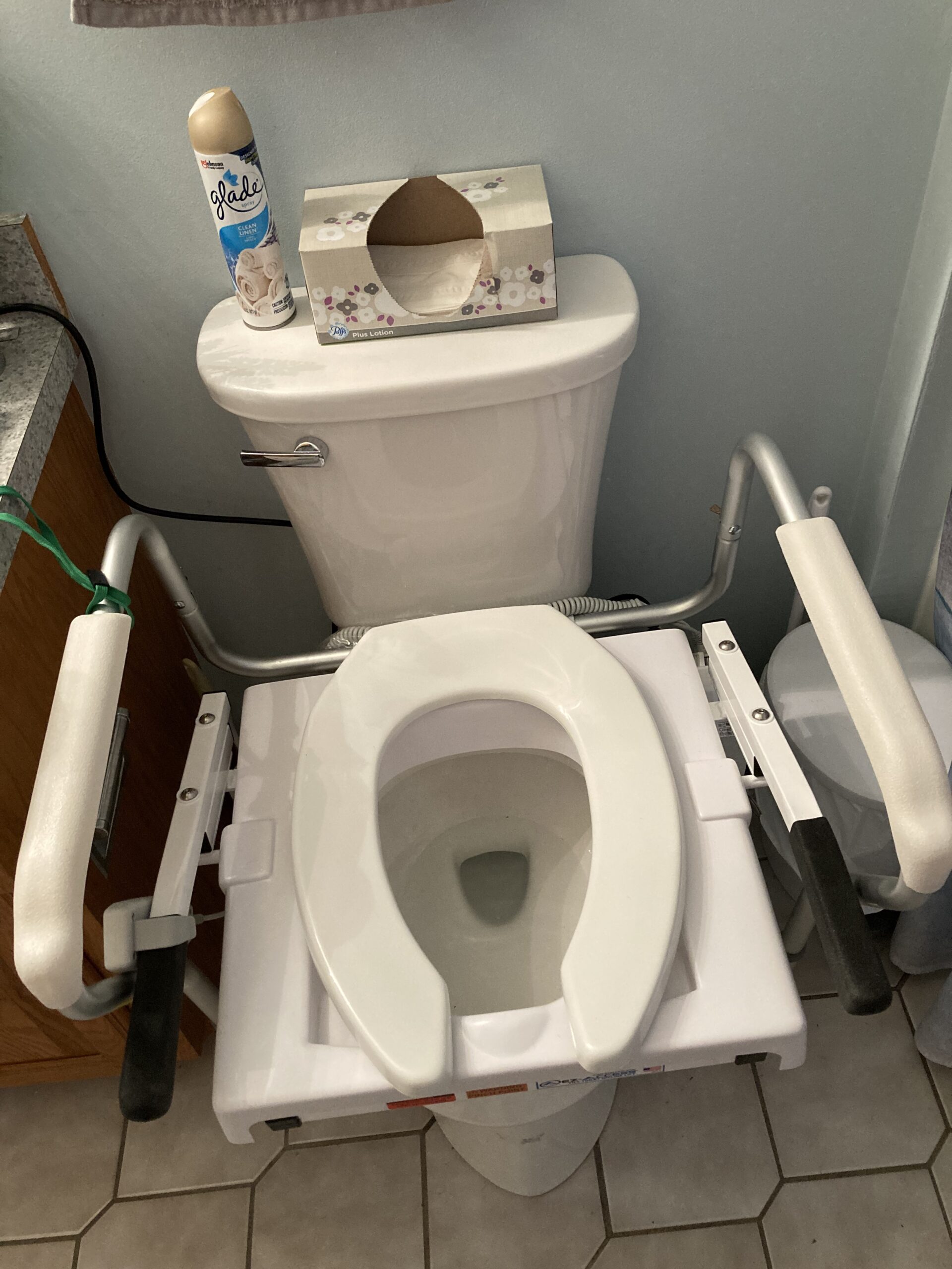 EZ-ACCESS TILT Toilet Incline Lift, Battery Powered (Battery Included), Standard Seat customer photo 1
