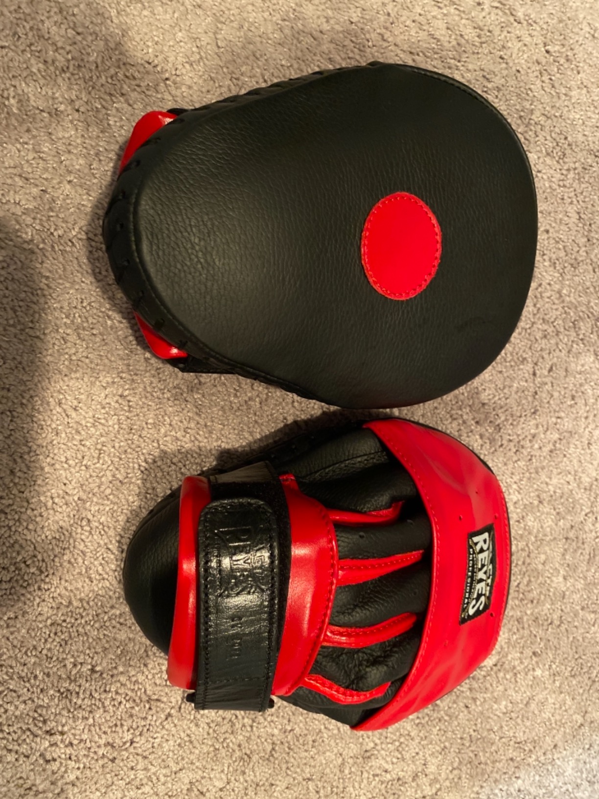 CLETO REYES Boxing Punching Mitts, Focus Sparring Striking Training Punch Pads, MMA, Kickboxing, Muay Thai, Leather customer photo 2