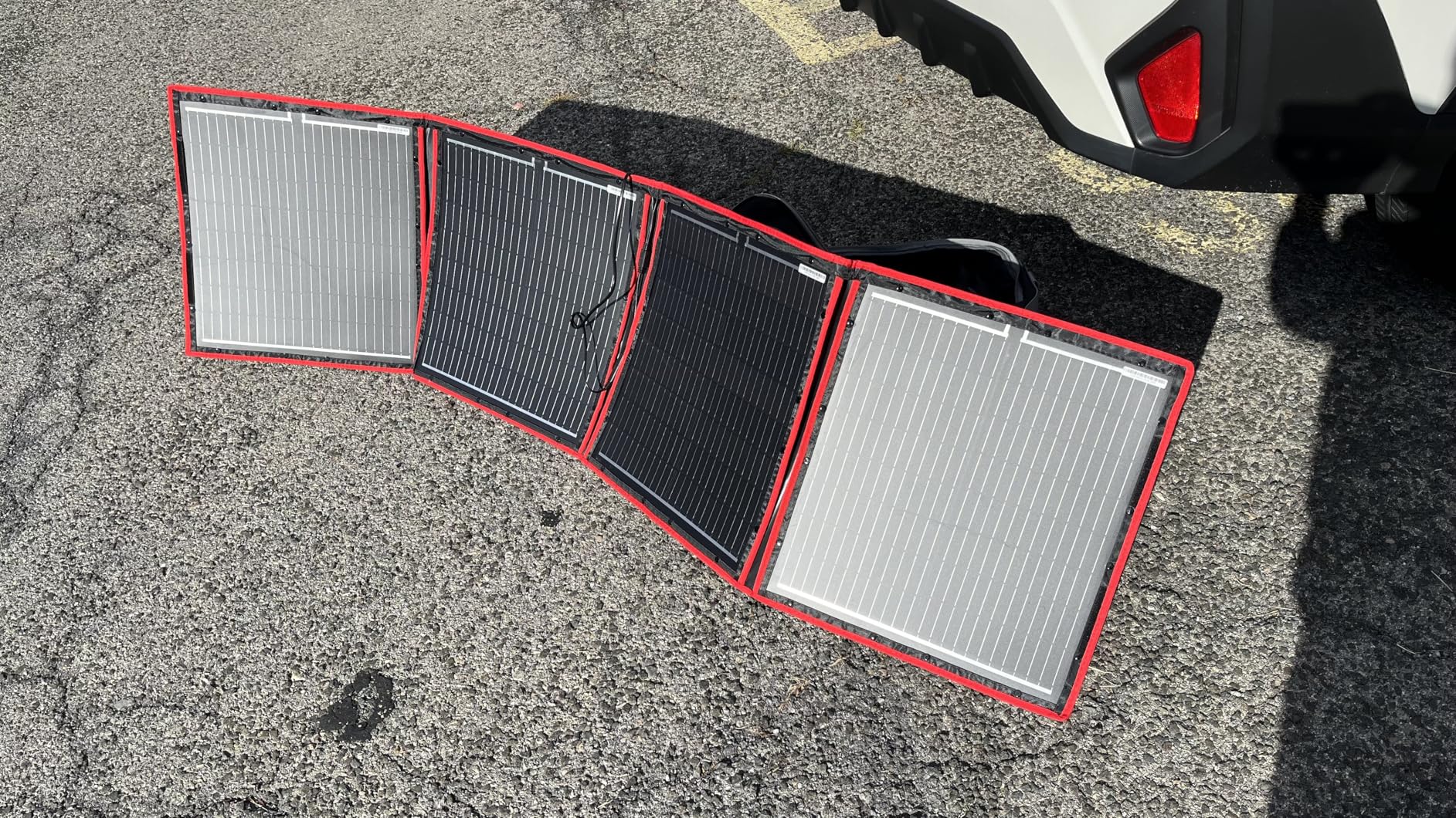 DOKIO 300W Portable Foldable Solar Panel Kit with Charge Controller customer photo 1