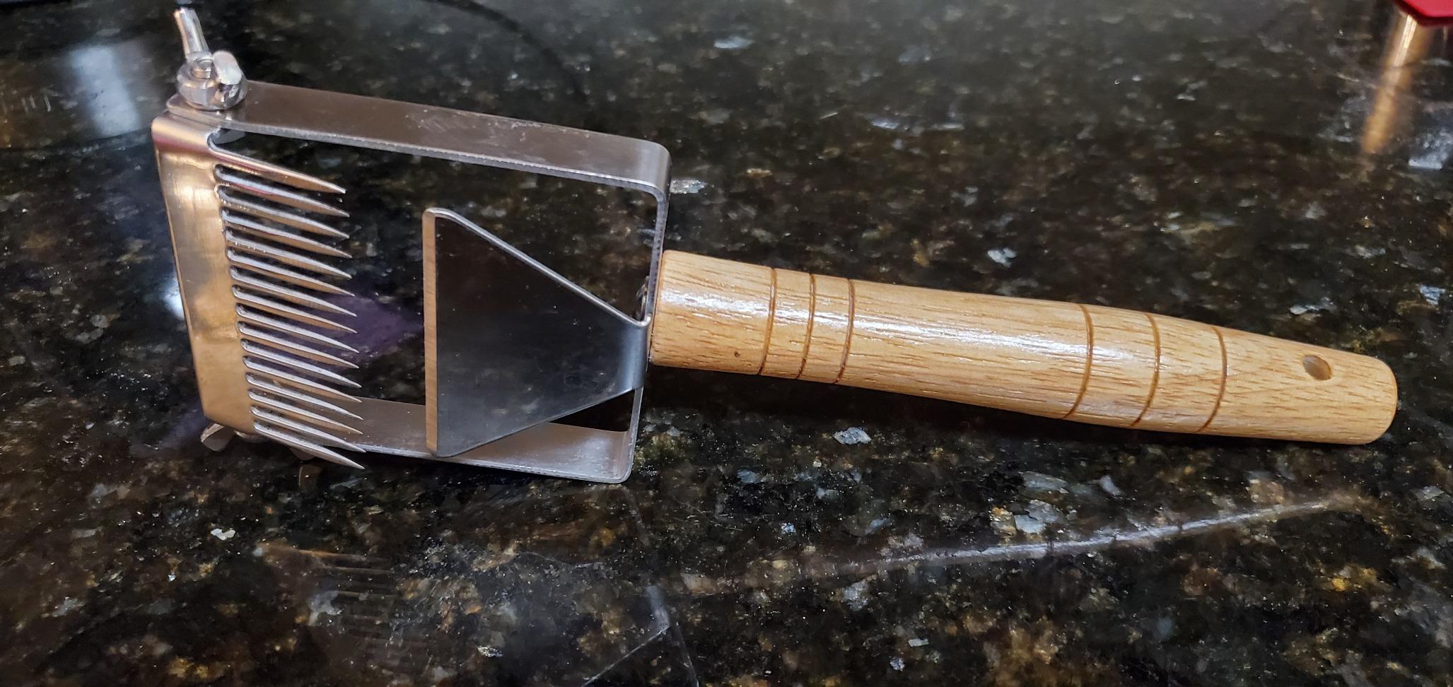 Adjustable Honey Uncapping Fork, Stainless Steel Honeycomb Honey Scraper, Wooden Handle Beekeeping Beekeeper Equipment Tool customer photo 2