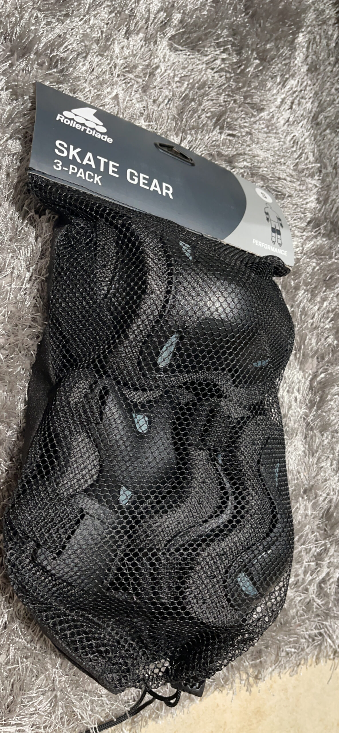 Rollerblade Skate Gear 3 Pack Protective Gear, Knee Pads, Elbow Pads and Wrist Guards, Inline Skating, Multi Sport Protection, Unisex, Black customer photo 2