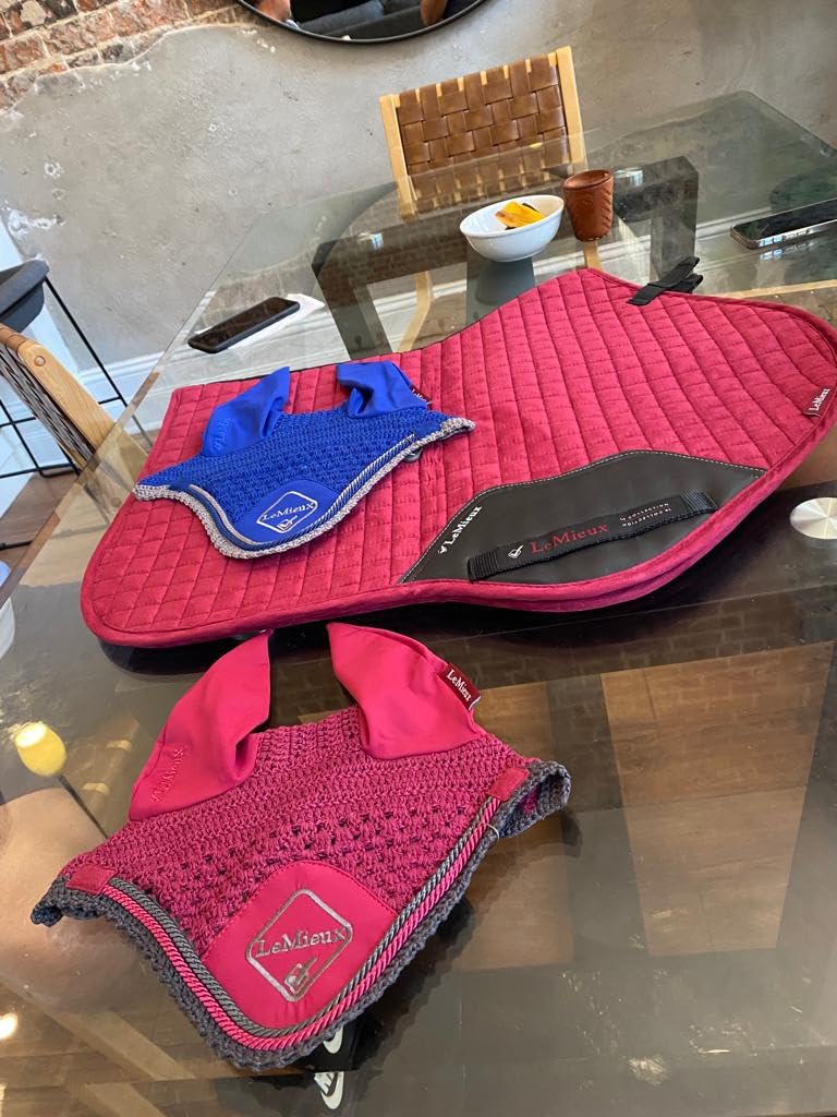 LeMieux Close Contact Saddle Pad - Saddle Pads for Horses - Equestrian Riding Equipment and Accessories customer photo 2