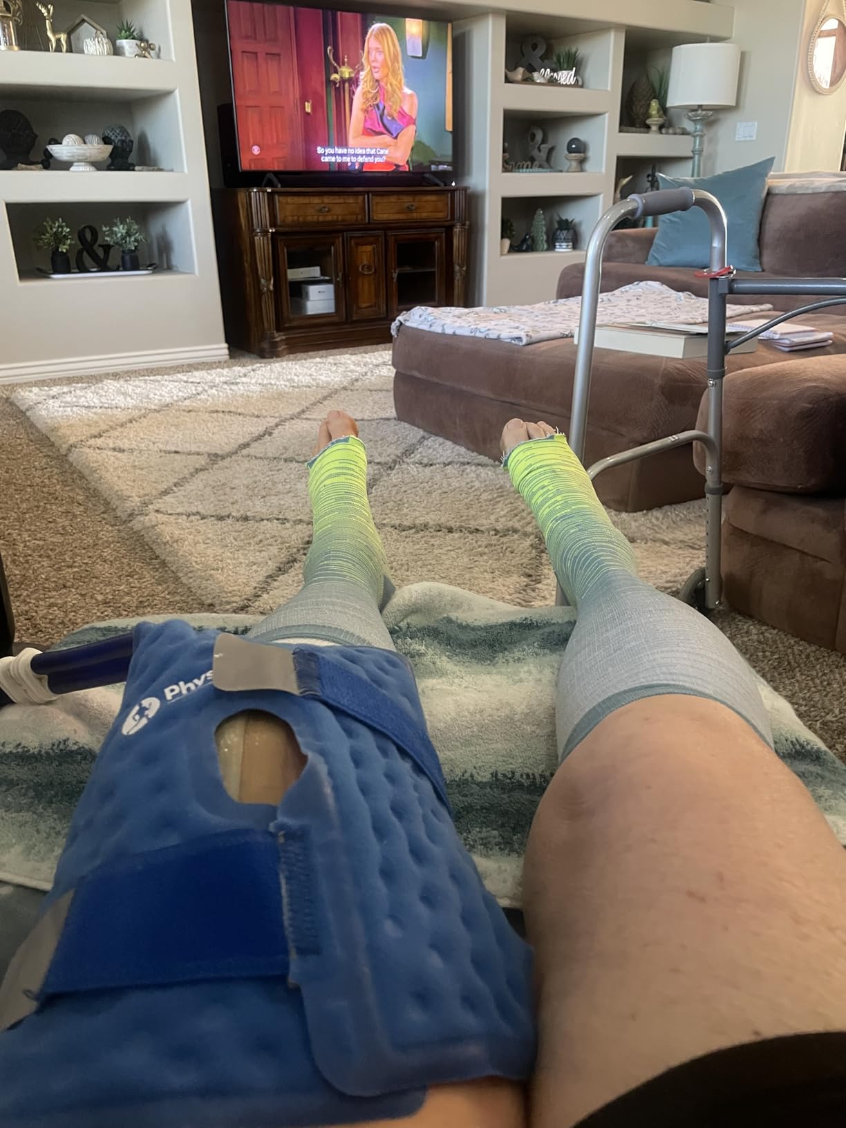 PhysioNatural Cold Therapy Ice Machine for Knee Surgery Recovery - Programmable Continuous Cryotherapy System with Adjustable Knee Pad for Post-Op Swelling, Sprains & Injuries customer photo 2