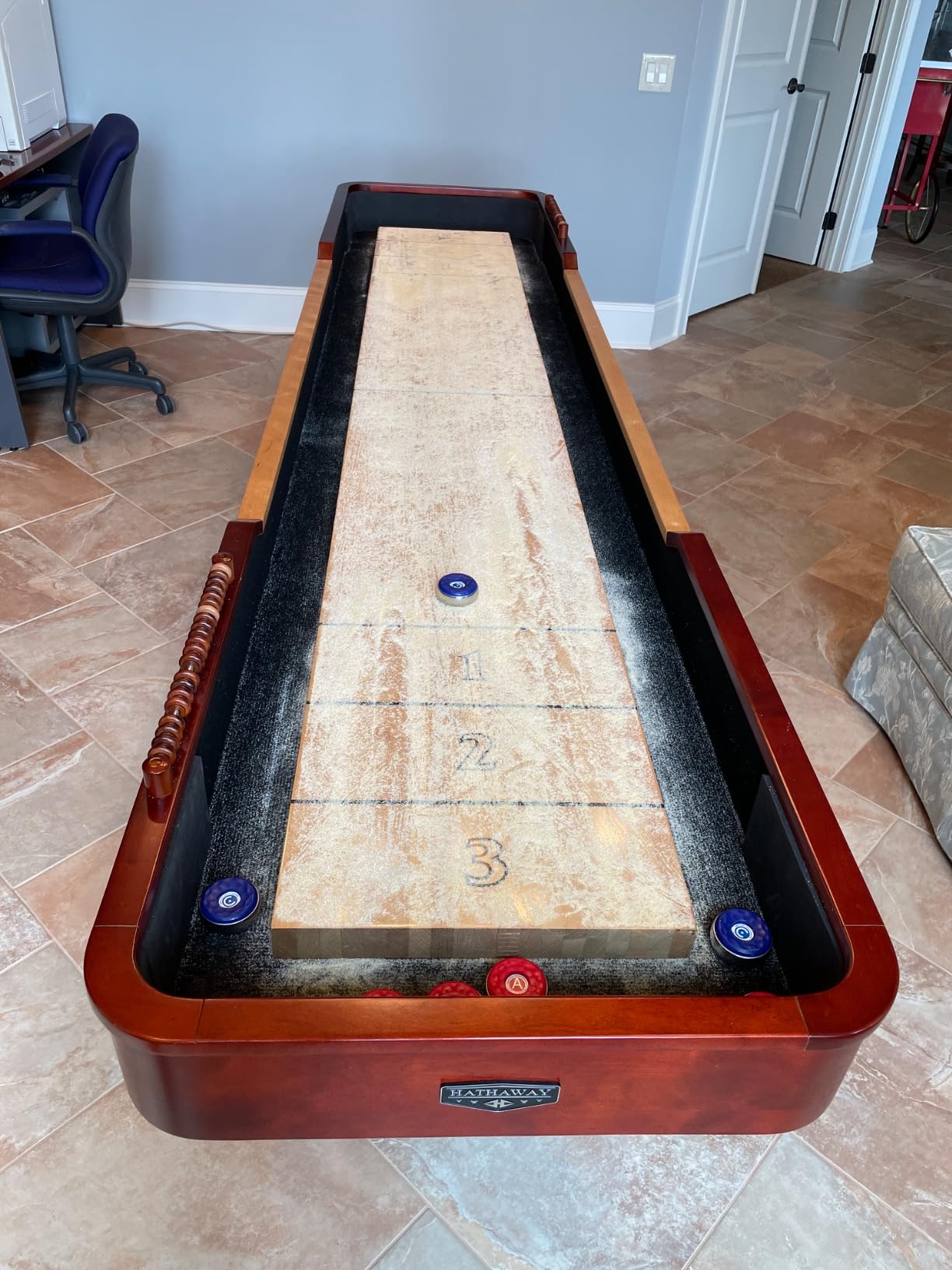 Hathaway Merlot 12 Foot Shuffleboard Table for Family Game Room - with Lacquer Coated Playfield, Built-in Scorer and Cabinet, Climate Adjusters, Leg Levelers, 8 Pucks, Brush, and Wax - Espresso Finish customer photo 2