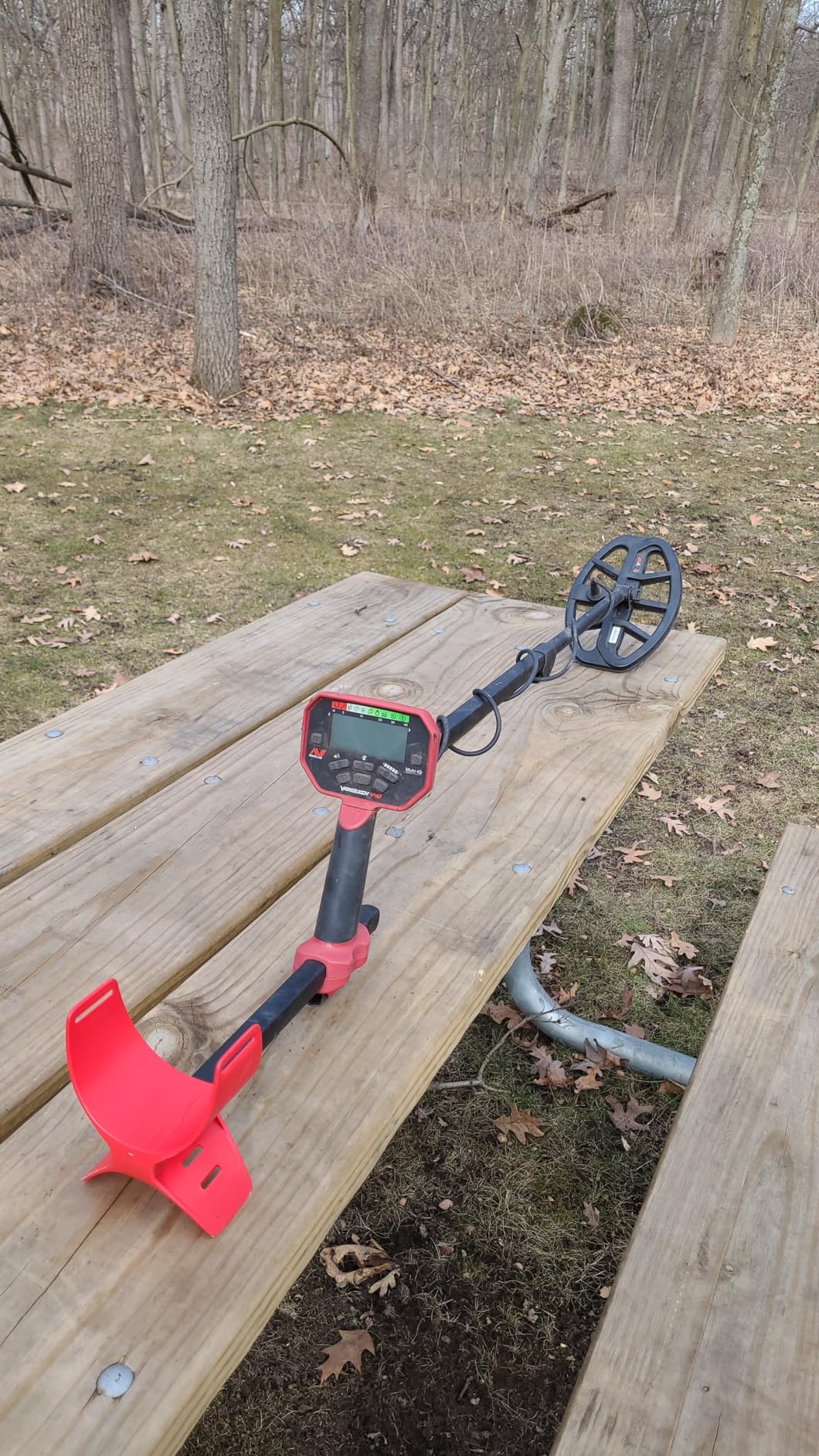 Minelab Vanquish 440 Multi-Frequency Pinpointing Metal Detector for Adults with V10 10x7 Double-D Waterproof Coil (4 Detect Modes, Wired Headphones & Rain Cover Included) customer photo 1