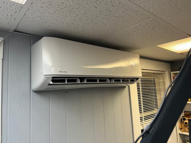 MRCOOL - DIY-12-HP-115B25 DIY 12k BTU 22 SEER Ductless Heat Pump Split System 3rd Generation - Energy Star 120v (DIY-12-HP-115B) customer photo 2