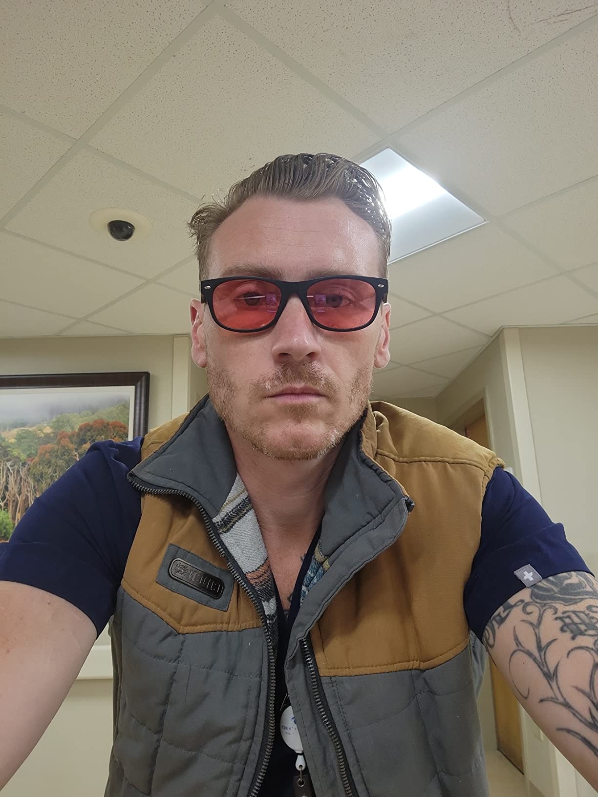 SomniLight FL-41 Light Sensitivity Glasses for Florescent Light Sensitivity, Photophobia, and Migraines (Wayfarer Style) customer photo 2