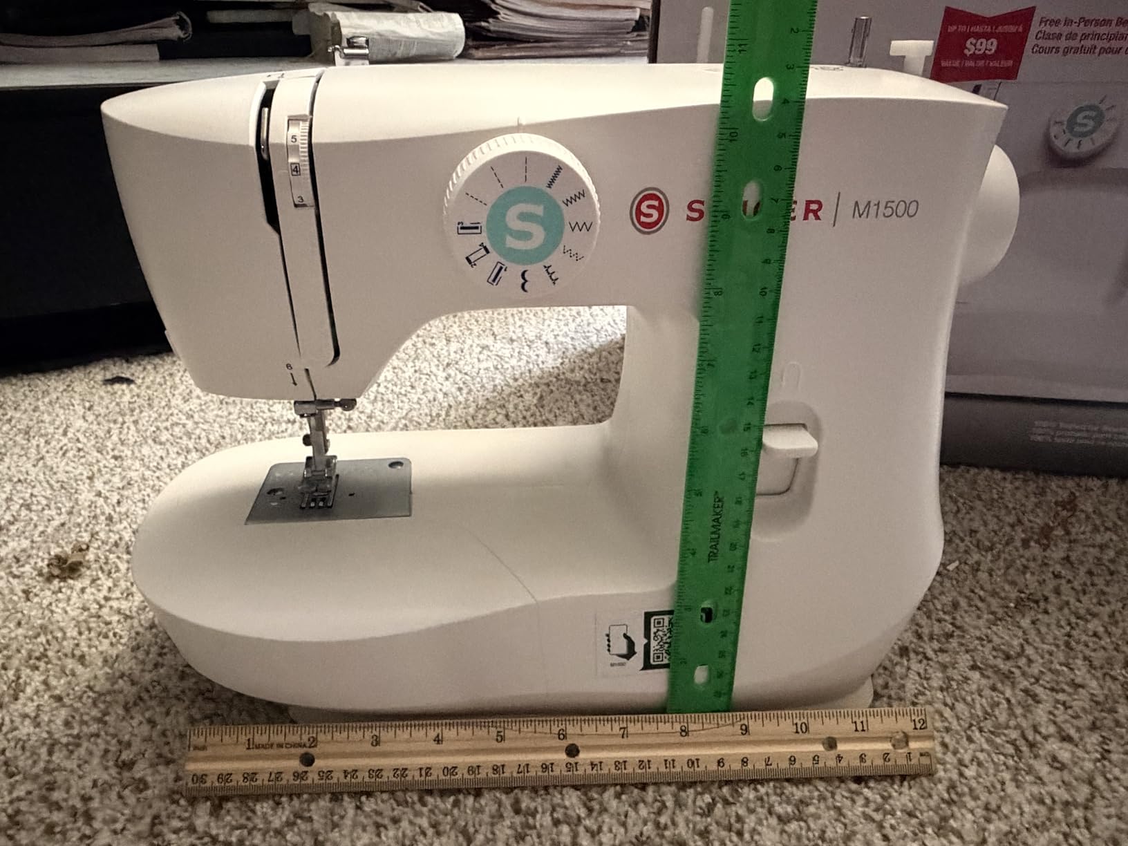 SINGER M1500 Lightweight & Portable Sewing Machine with Accessory Kit | 6 stitches deliver 57 applications, easy stitch selection, 4-step buttonhole, LED light, great for quilting, crafts & mending customer photo 2
