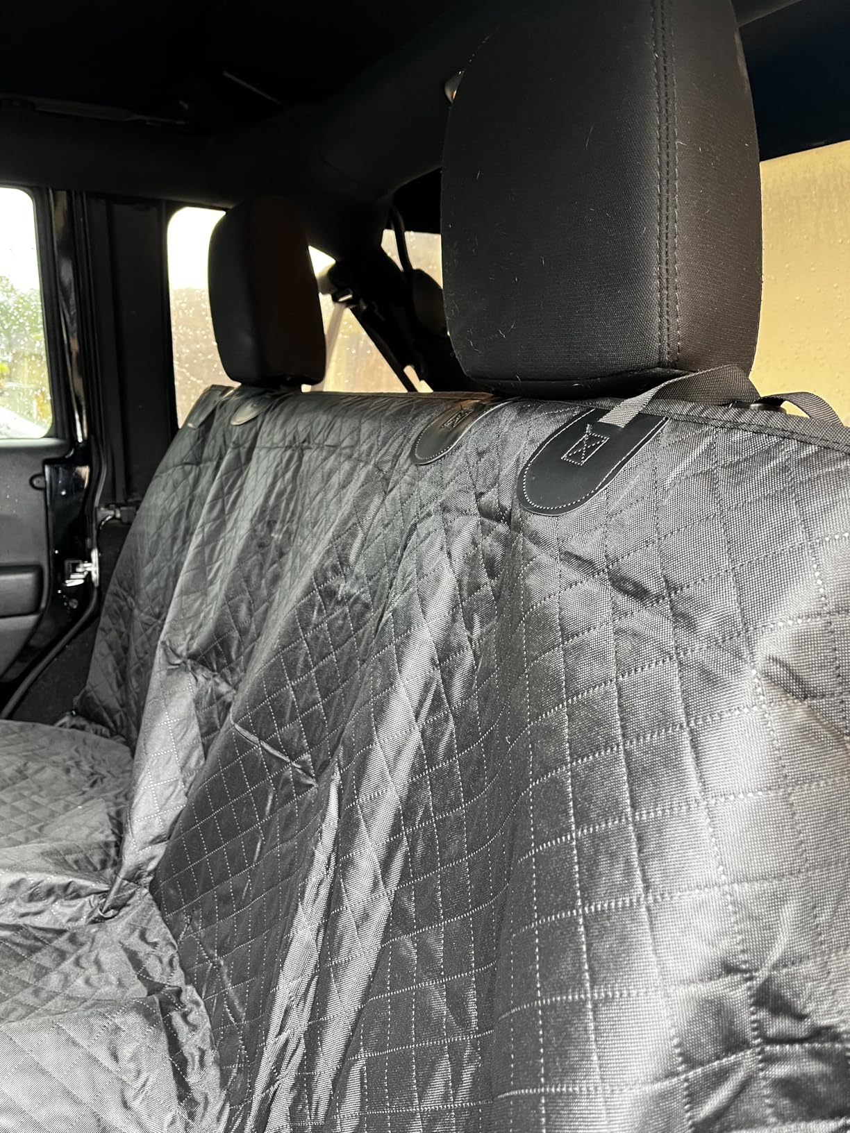 Vailge Dog Car Seat Cover for Back Seat, 100% Waterproof Back Seat Pet Cover for Dogs with Mesh Window, Scratch Prevent Antinslip Dog Hammock for Car customer photo 1