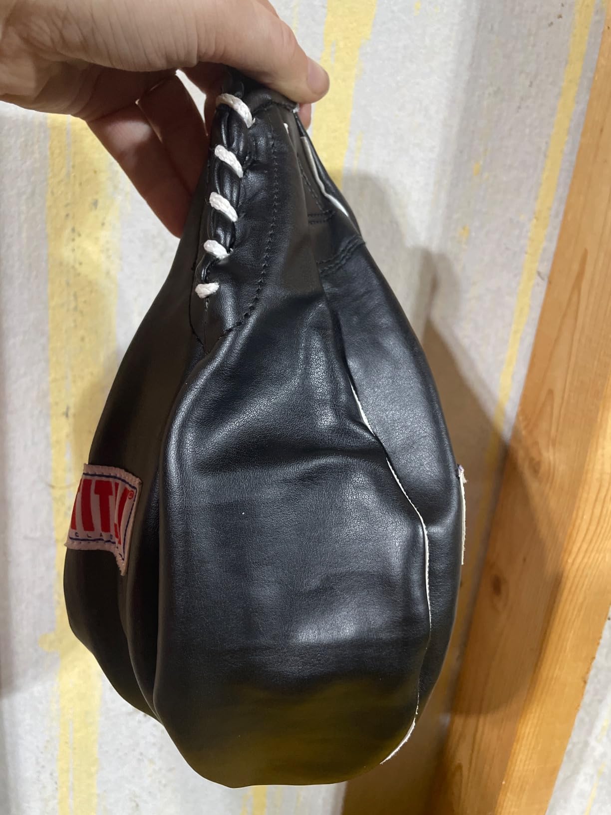 TITLE Boxing Classic Speed Bag - Boxing Speed Bag for Training customer photo 1