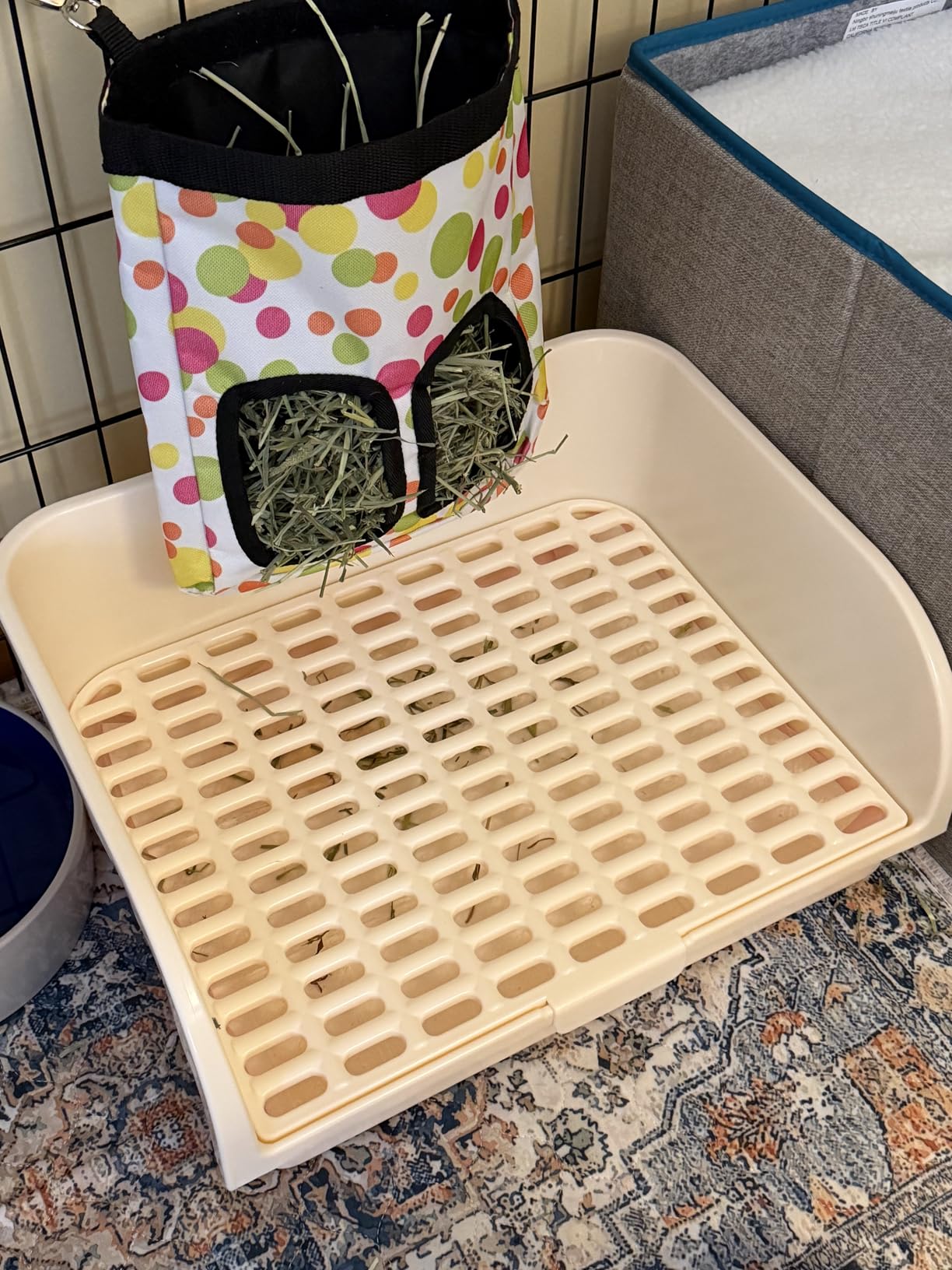 CalPalmy X-Large Rabbit Litter Box with 10PCS Bonus Pads, Drawer, Corner Toilet Box 17.3
