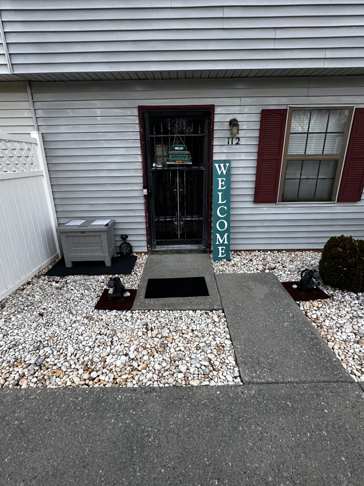 Yale Smart Delivery Box with Wi-Fi - Package Box for Outdoor Storage - Receive Packages from Any Carrier and Protect Them from Weather and Porch Pirates customer photo 2