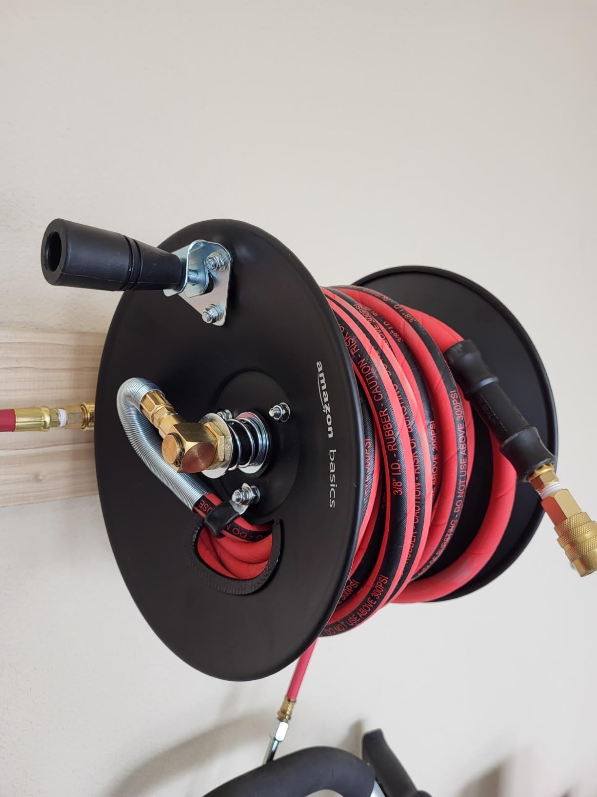 Amazon Basics Retractable Air Hose Reel - Fits 3/8-Inch 50-Feet Air Compressor Hoses, Portable, Works Well, 300PSI customer photo 1