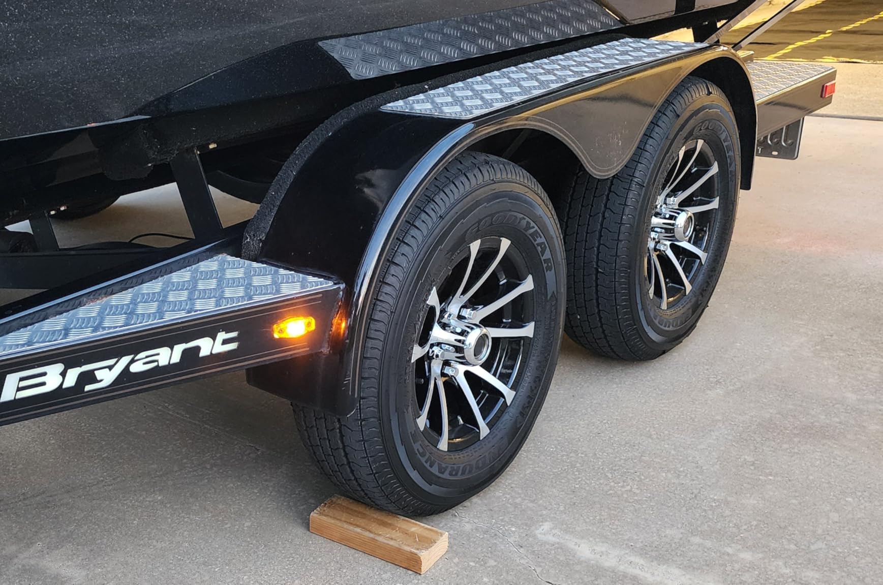 eCustomrim 2-Pack Aluminum Trailer Rims Wheels 5 Lug 14 Inch Avalanche V-Spoke/Black customer photo 1
