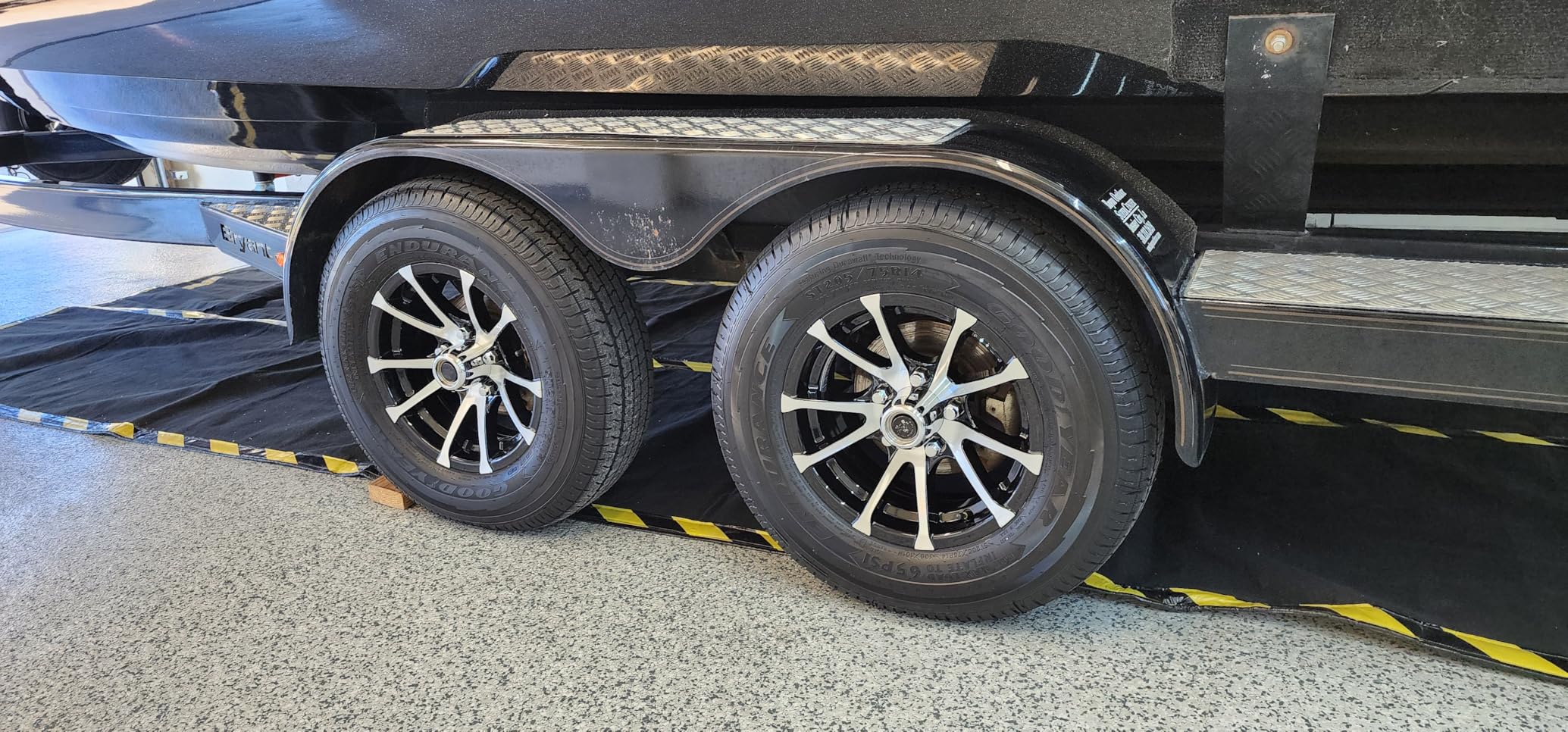 eCustomrim 2-Pack Aluminum Trailer Rims Wheels 5 Lug 14 Inch Avalanche V-Spoke/Black customer photo 2