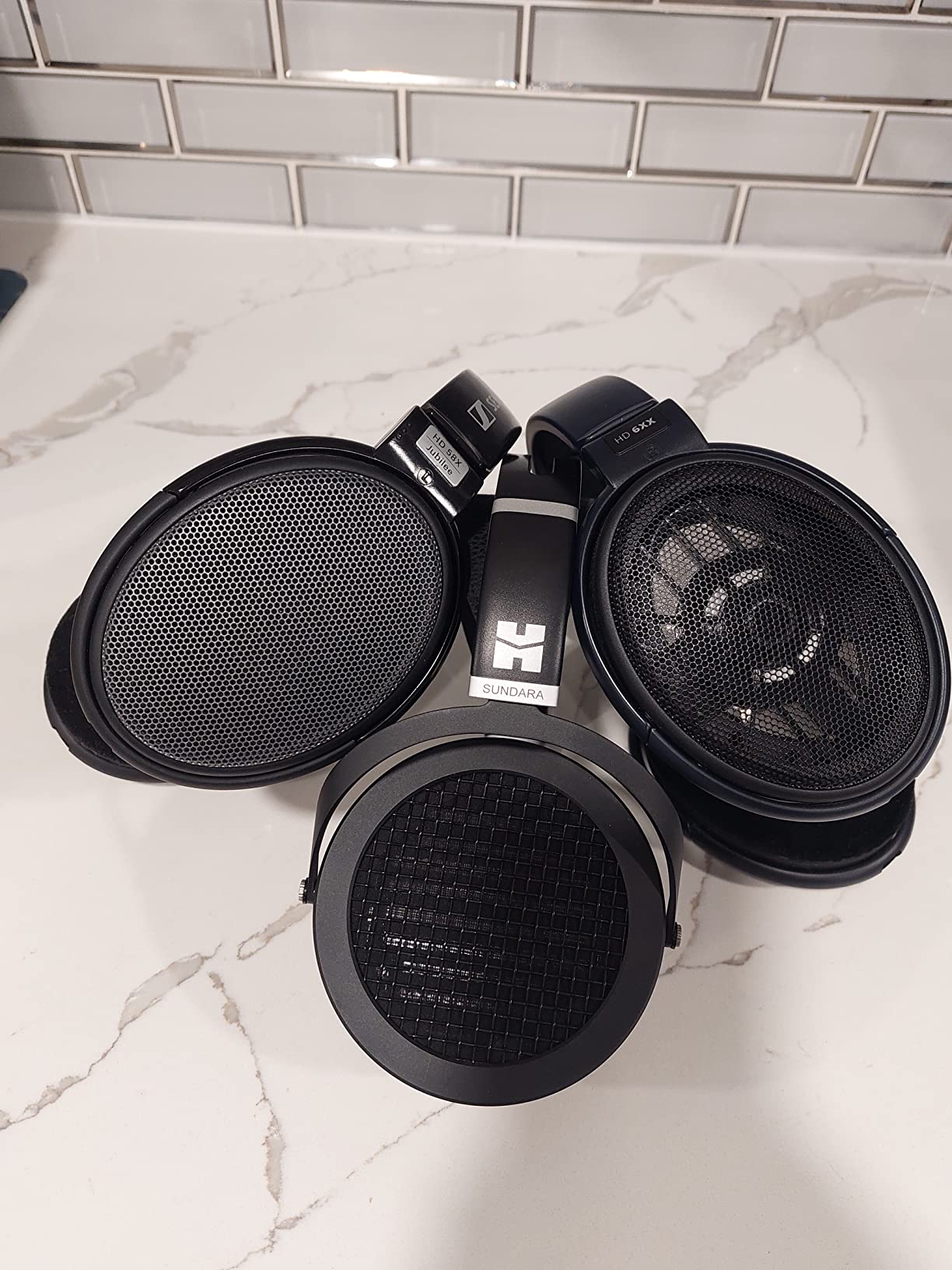 HIFIMAN SUNDARA Hi-Fi Headphone with 3.5mm Connectors, Planar Magnetic, Comfortable Fit with Updated Earpads-Black, 2020 Version customer photo 2