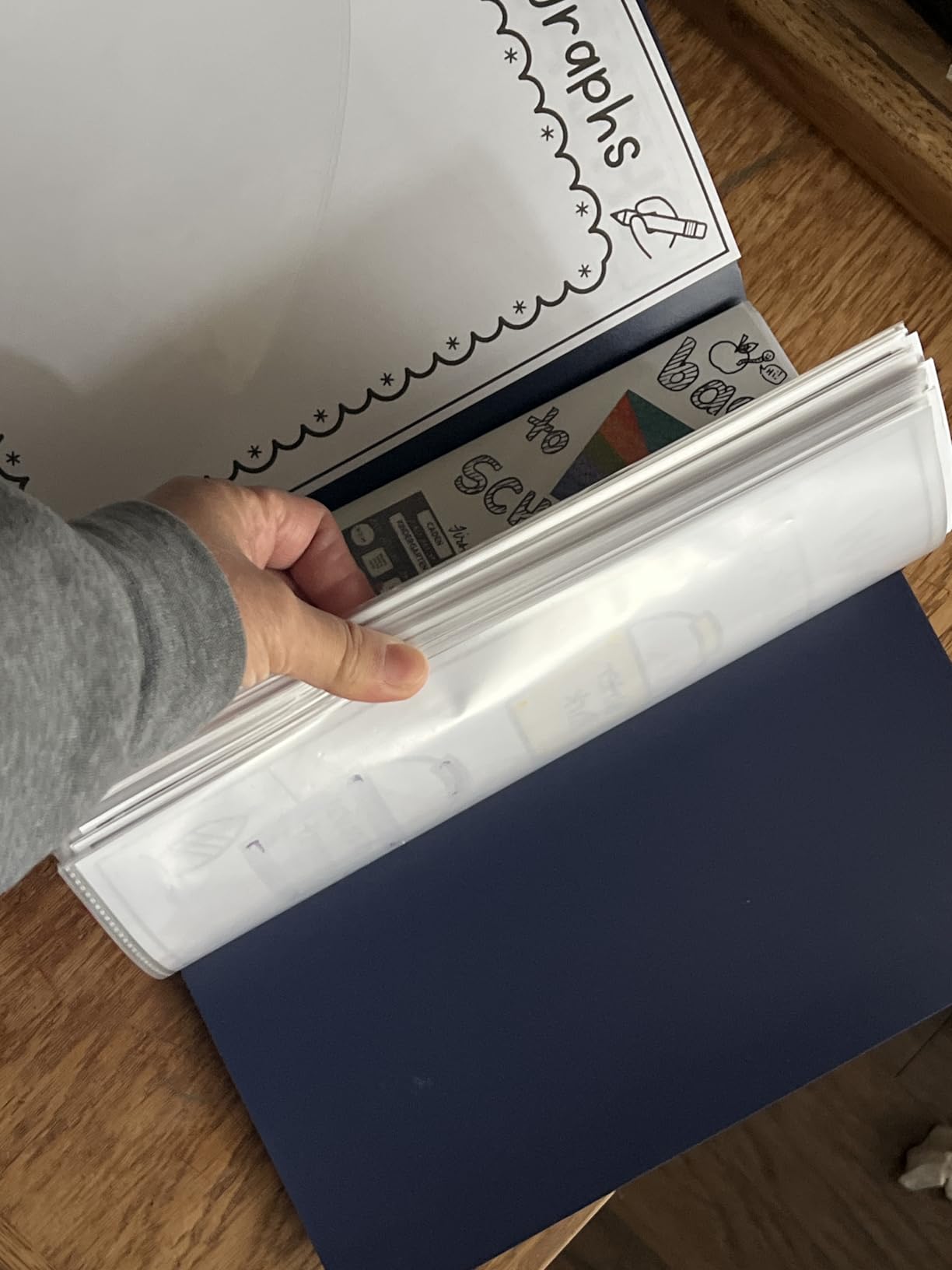 Dunwell Presentation Binder 24-Pocket, Displays 48 Pages, 8.5x11 Portfolio Binder with Plastic Sleeves, Storage and Organizer for Documents, Certificates, Projects, Photos (Black) customer photo 2