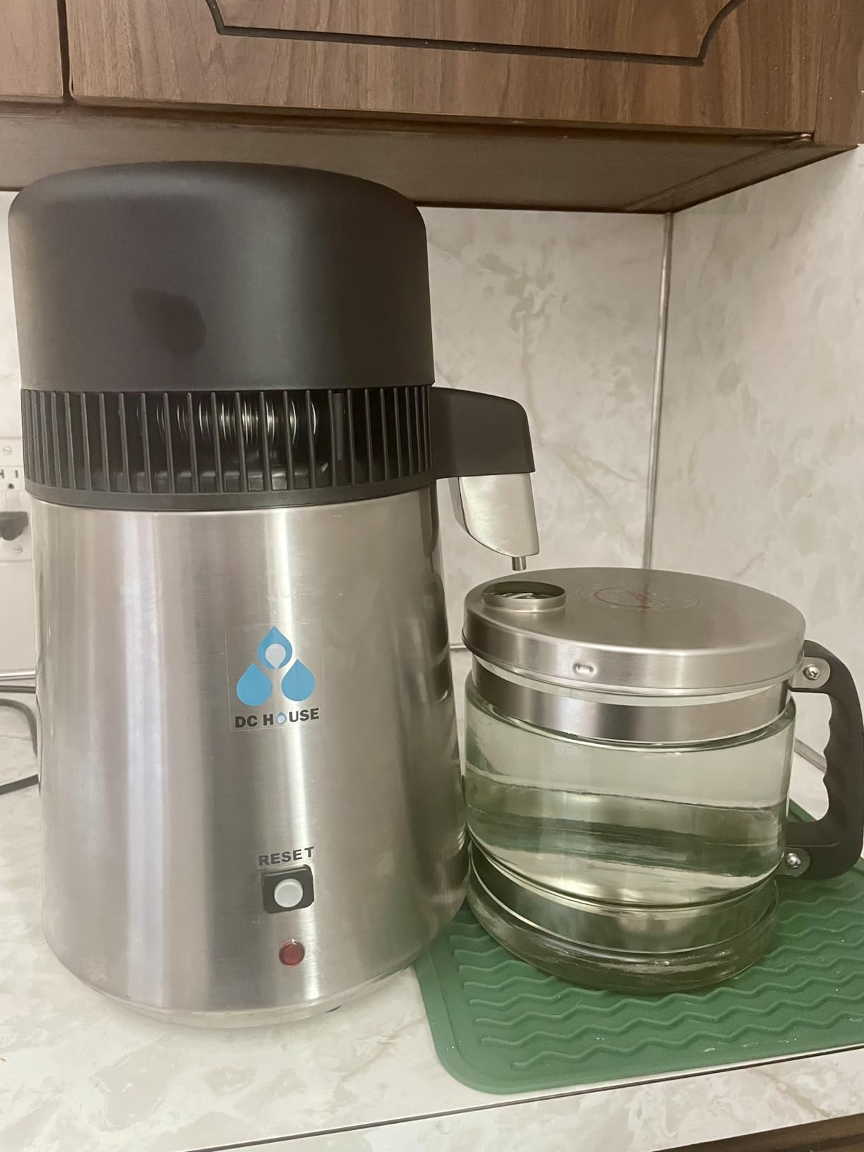 DC HOUSE 1 Gallon Water Distiller Machine, 750W Distilling Pure Water for Home Countertop Table Desktop, 4L Distilled Water Making Machine to Make Clean Water for Home customer photo 1
