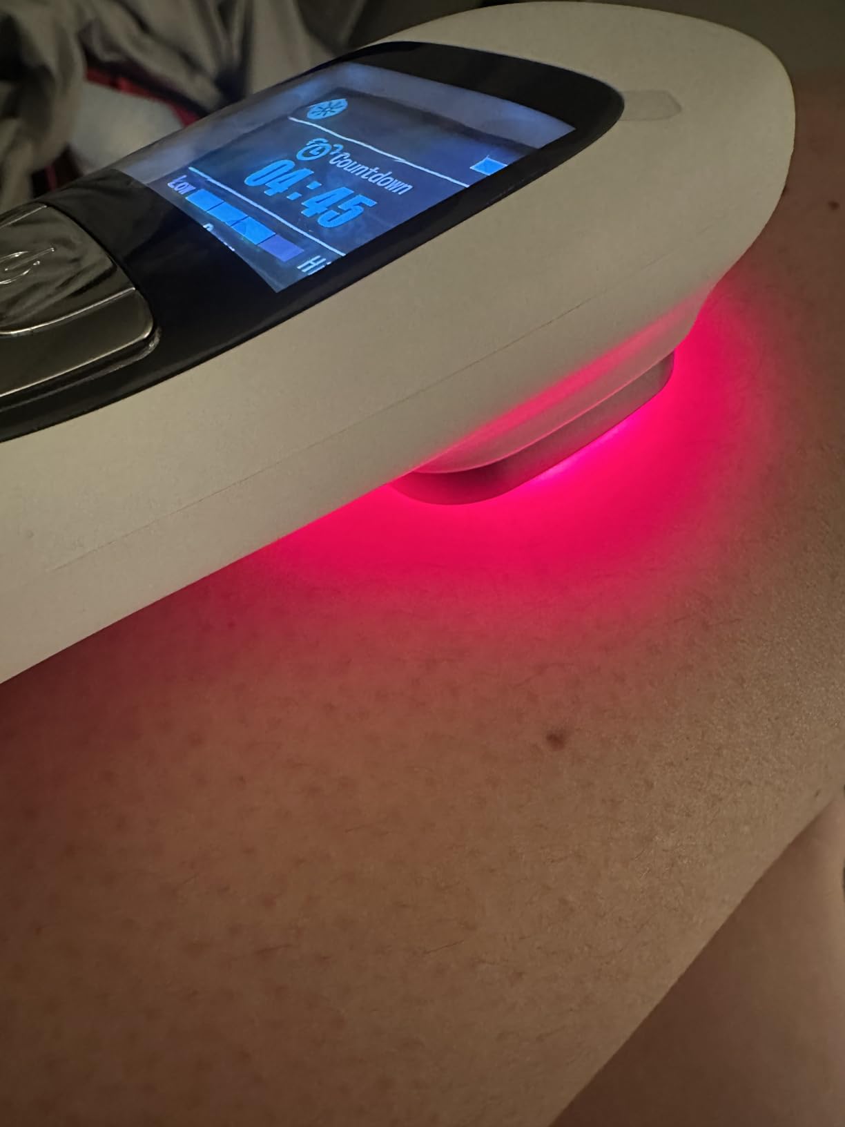 Red Light Therapy Device for Shoulder Back Knee Joint Muscle Pain Relief, 13pcs x 650nm + 3pcs x 808nm, Handheld Cold Laser Therapy Device customer photo 1