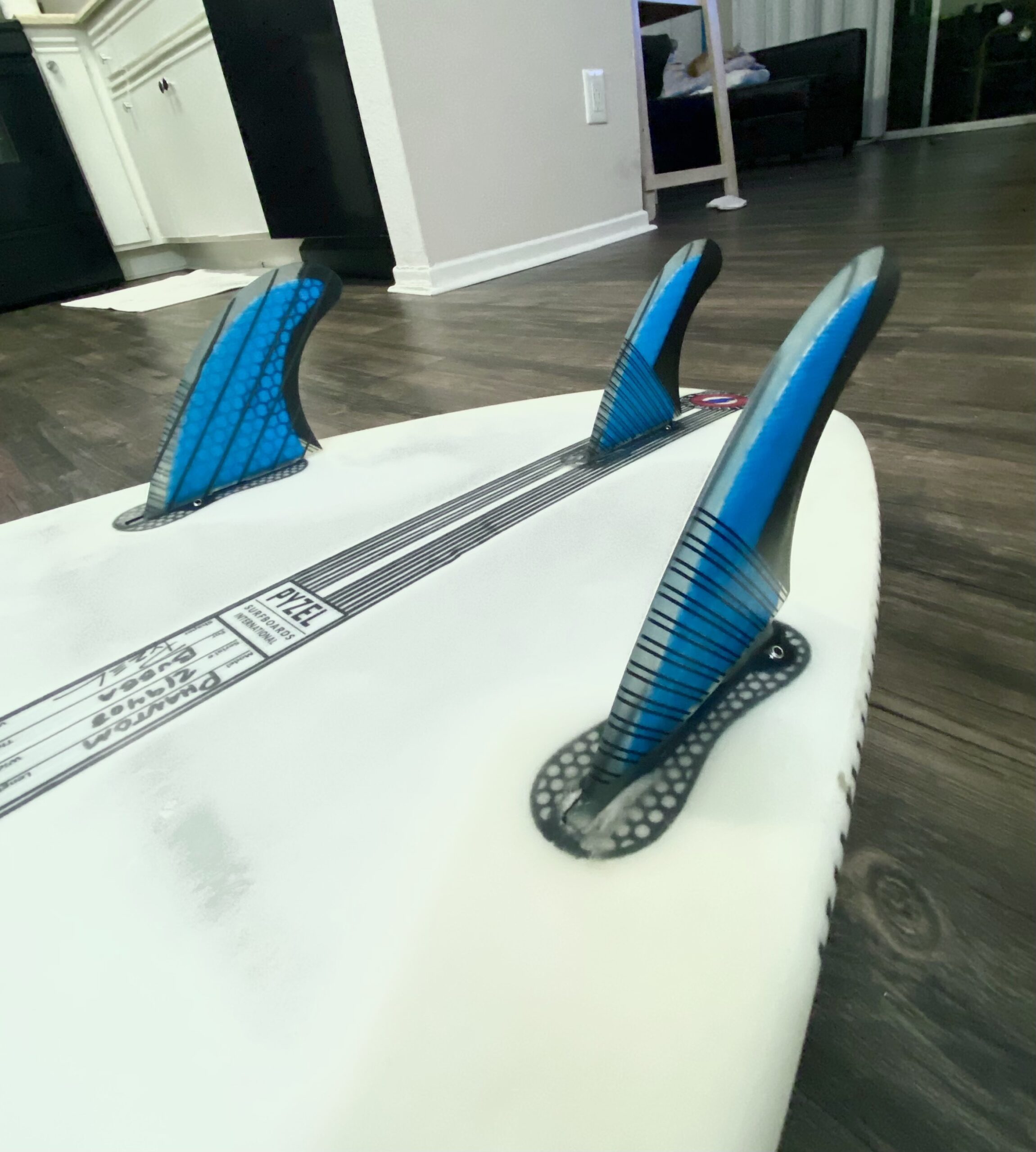 Fiberglass+Honeycomb Surfboard Fin (3) Glass Flex Thruster Surf Fin Set (Double Tabs II Plug Style G5 Size) - Tri Fin Thruster Set Surfboard fins G5 M Size Surfing fins (Blue) customer photo 1