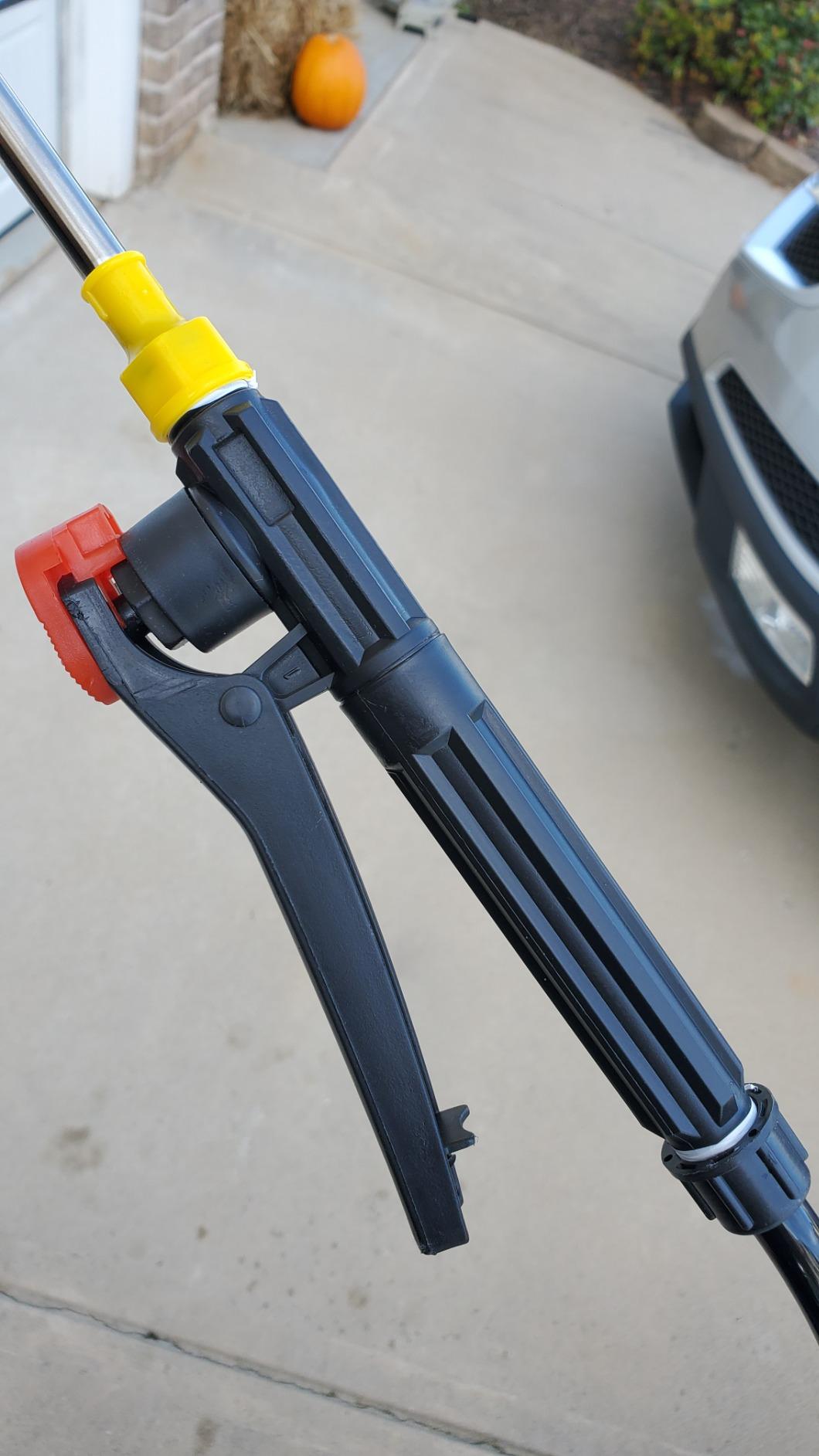 PetraTools 3 Gallon Battery Powered Backpack Sprayer in Lawn and Garden - HD3000 - Long Battery Life & Padded Straps for Comfort - Electric Sprayer w/ 6 Spray Nozzles & 80PSI (3 Gallon) customer photo 2