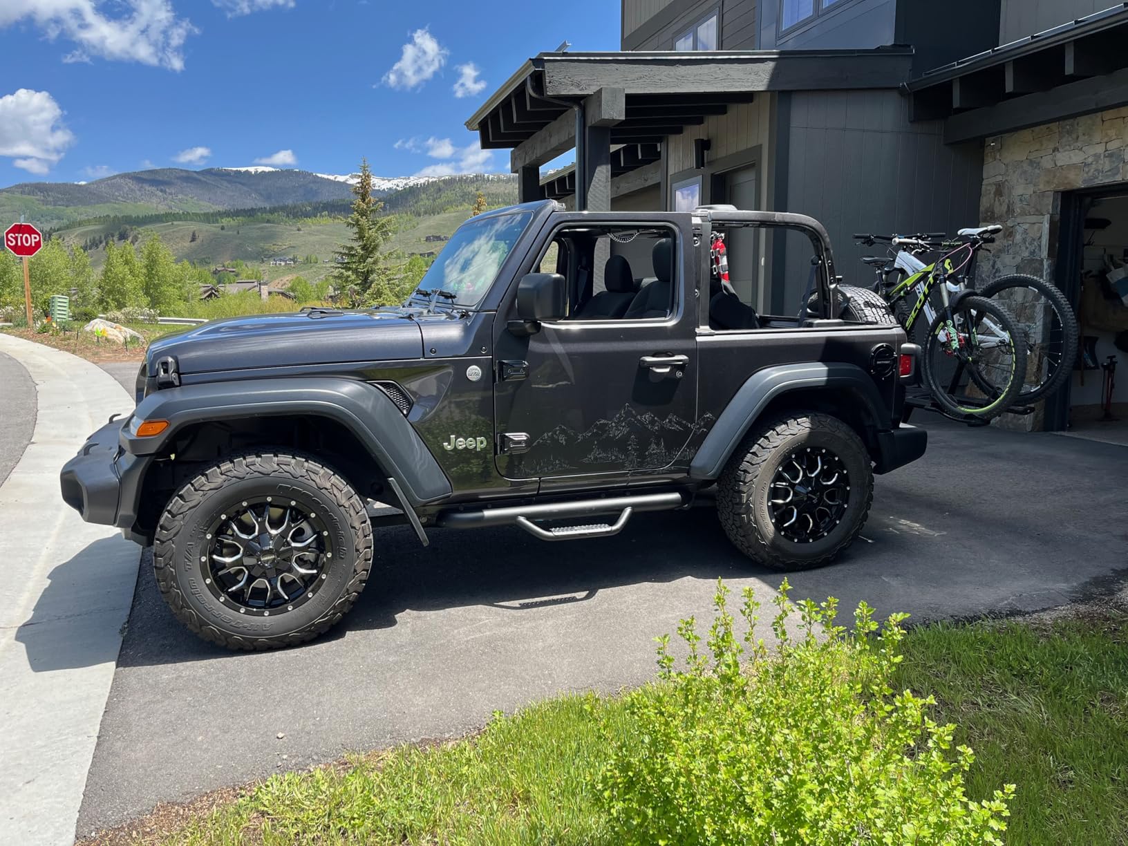 Hard Top Remover Lift for Jeep Wranglers: 2007-to-Present JK/JKU/JL/JLU + CJ, 2&4 Door + Lifted Jeeps. Quick & Easy Assembly. One Person System. customer photo 1