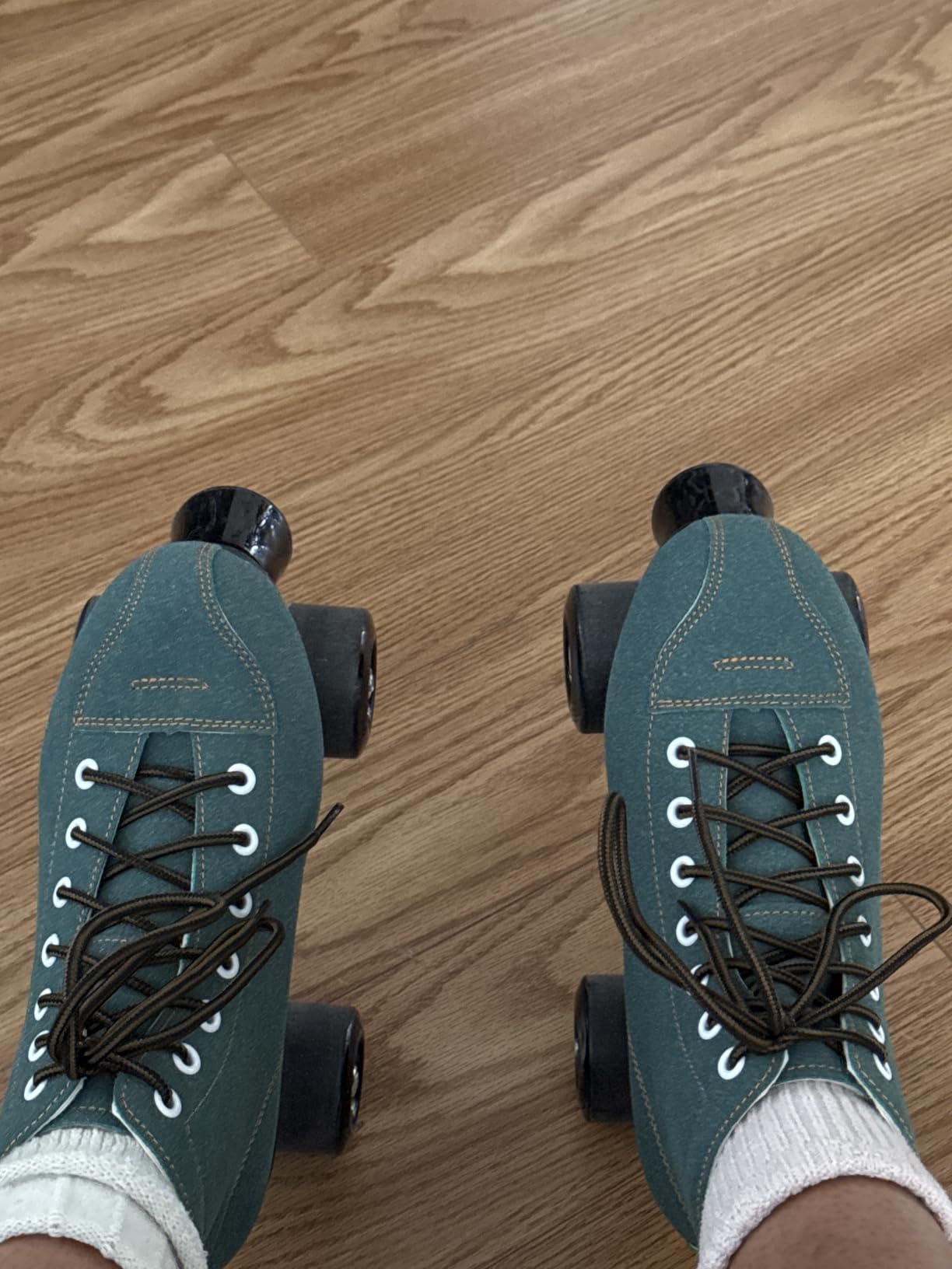 XUDREZ Cowhide Roller Skates for Women and Men High-Top Shoes Double-Row Design, Adjustable Classic Premium Roller Skates customer photo 2