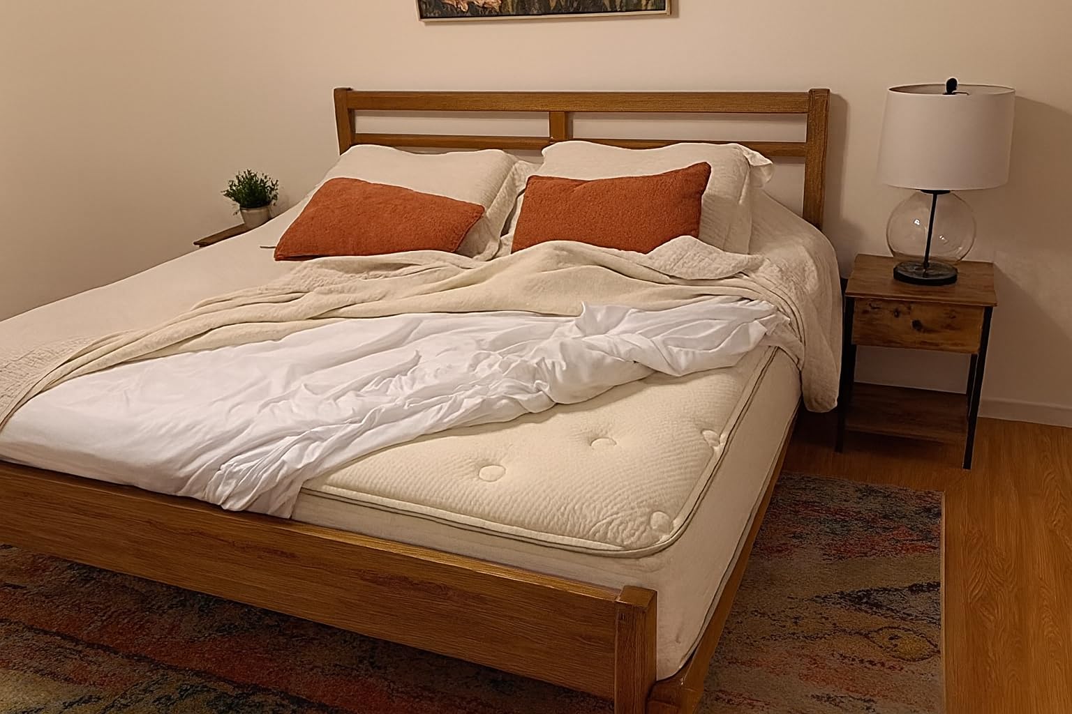 Vesgantti Queen Mattress 12 Inch, Fiberglass-Free | Cool Sleep Hybrid Mattress in a Box - Memory Foam & Pocket Springs, Ergonomic Design, Pressure Relief, Medium Firm Feel customer photo 1