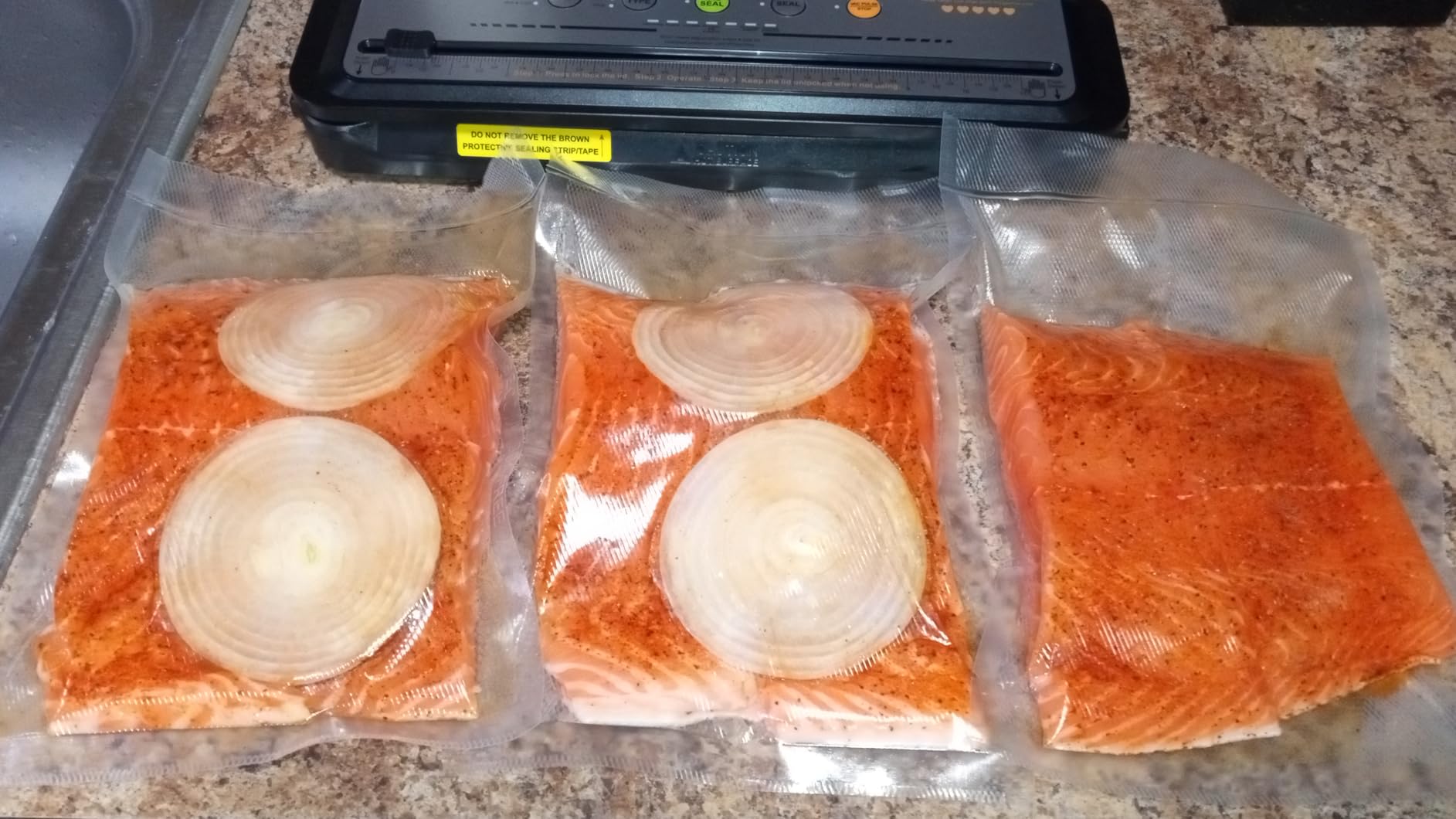 MegaWise Vacuum Sealer Machine | 80kPa Suction Power | Bags and Cutter Included | Compact One-Touch Automatic Food Sealer with External Vacuum System | Dry Moist Fresh Modes for All Saving needs customer photo 2