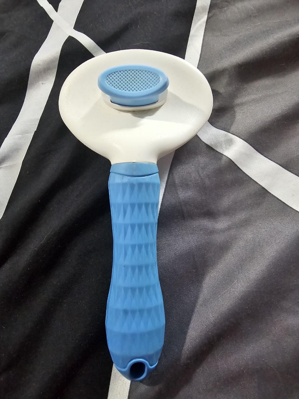 Depets Self Cleaning Slicker Brush, Dog Cat Bunny Pet Grooming Shedding Brush - Easy to Remove Loose Undercoat, Pet Massaging Tool Suitable for Pets with Long or Short Hair customer photo 1