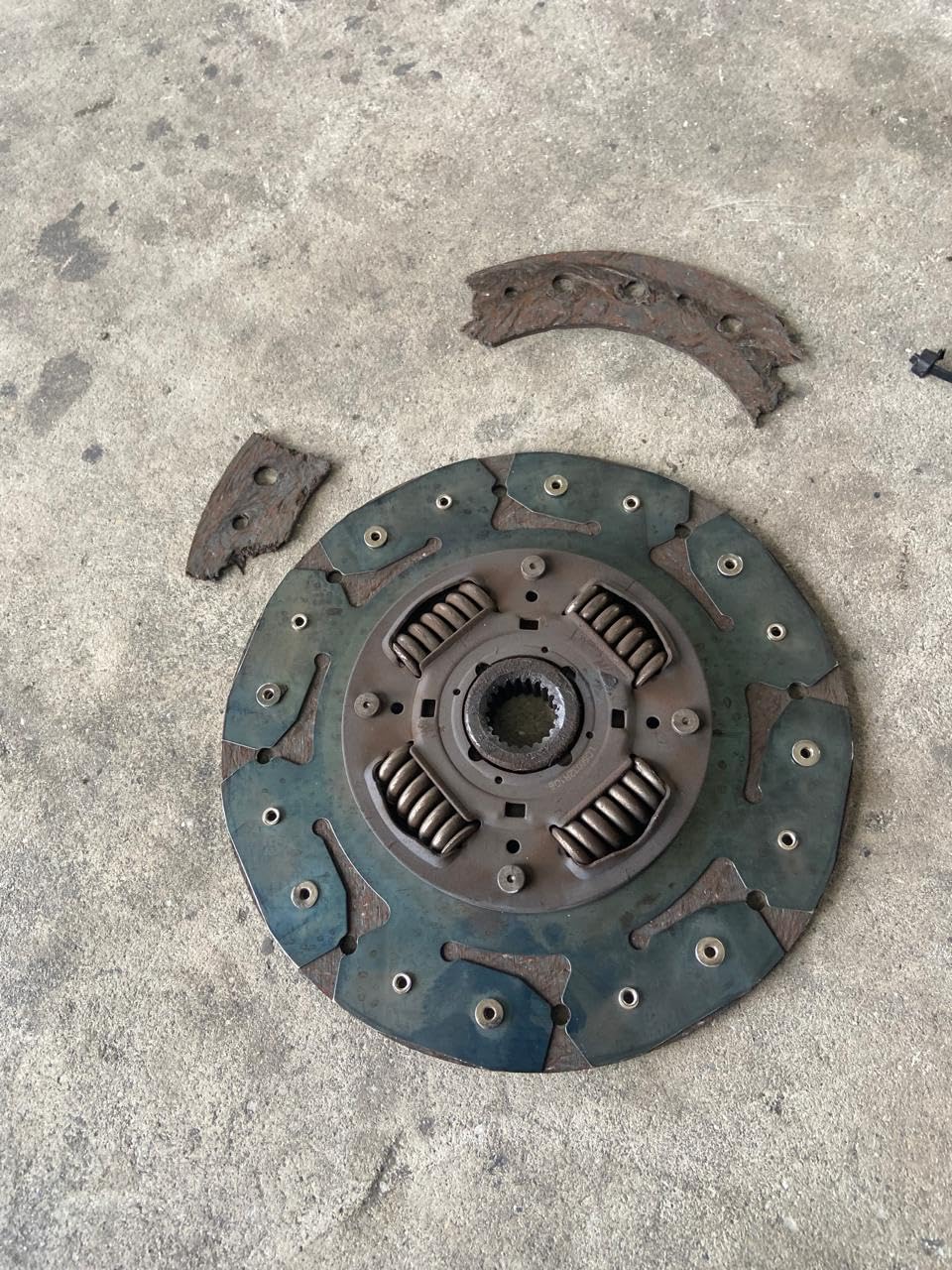 ClutchMaxPRO Performance Stage 2 Clutch Kit Compatible with Chevrolet Geo Prizm Pontiac Vibe Toyota Celica Corolla Matrix MR2 Spyder 1.6L 1.8L 4A-FE 7A-FE 1ZZ-FE 2ZZ-GE (CP16080HD-ST2) customer photo 2