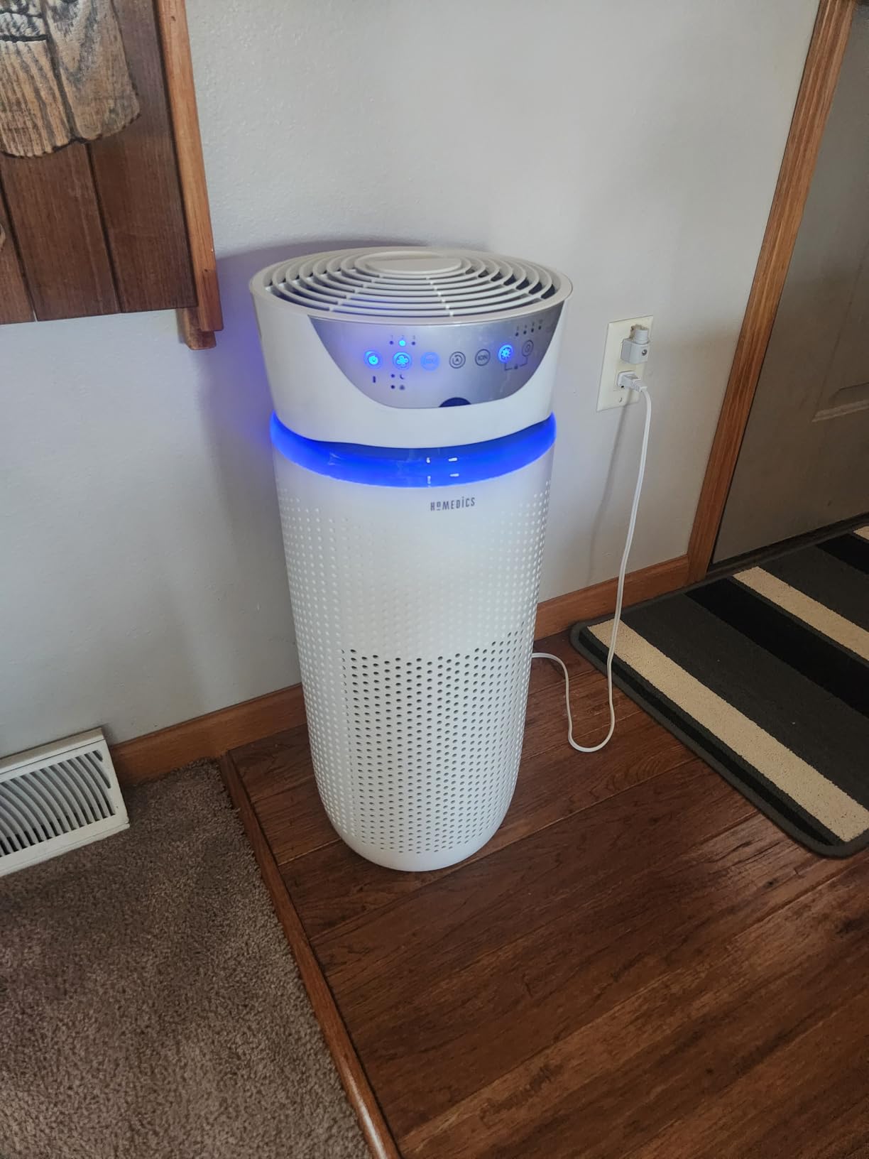 Homedics 5-in-1 UV-C Air Purifier - 360-Degree HEPA Filter for 1,593 Sq Ft, Extra Large Air Purifiers for Bedroom and Home, Essential Oil Pads, Built-In Timer, 5 Speed Settings for Large Rooms, Black customer photo 1