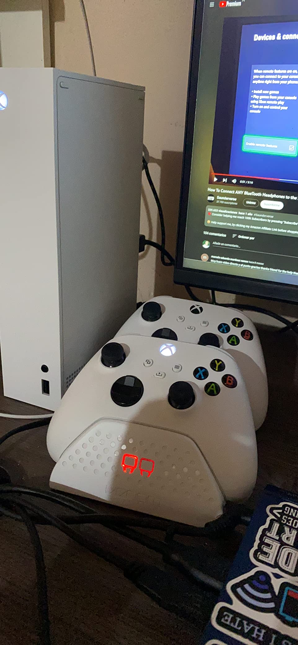 Venom Twin Charging Dock with 2X Rechargeable Battery Packs - (Xbox Series X and S, Xbox One) - Black customer photo 1