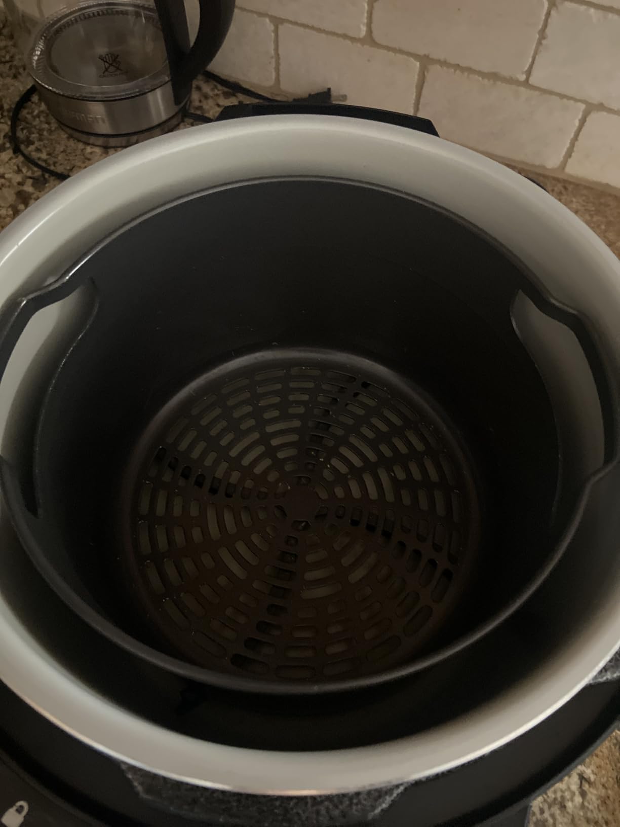 Ninja OS301/FD305CO Foodi 10-in-1 Pressure Cooker and Air Fryer with Nesting Broil Rack, 6.5-Quart Capacity, and a Stainless Finish (Renewed) customer photo 2