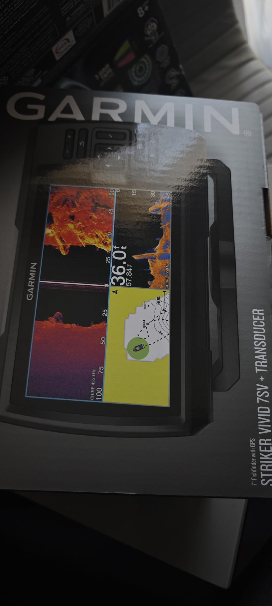Garmin Striker Vivid 4cv Fishfinder with Transducer - 4-inch LCD Display - Easy-to-Use Scanning Sonar - Color Palettes, 11.2 Ounces (010-02550-00) customer photo 1