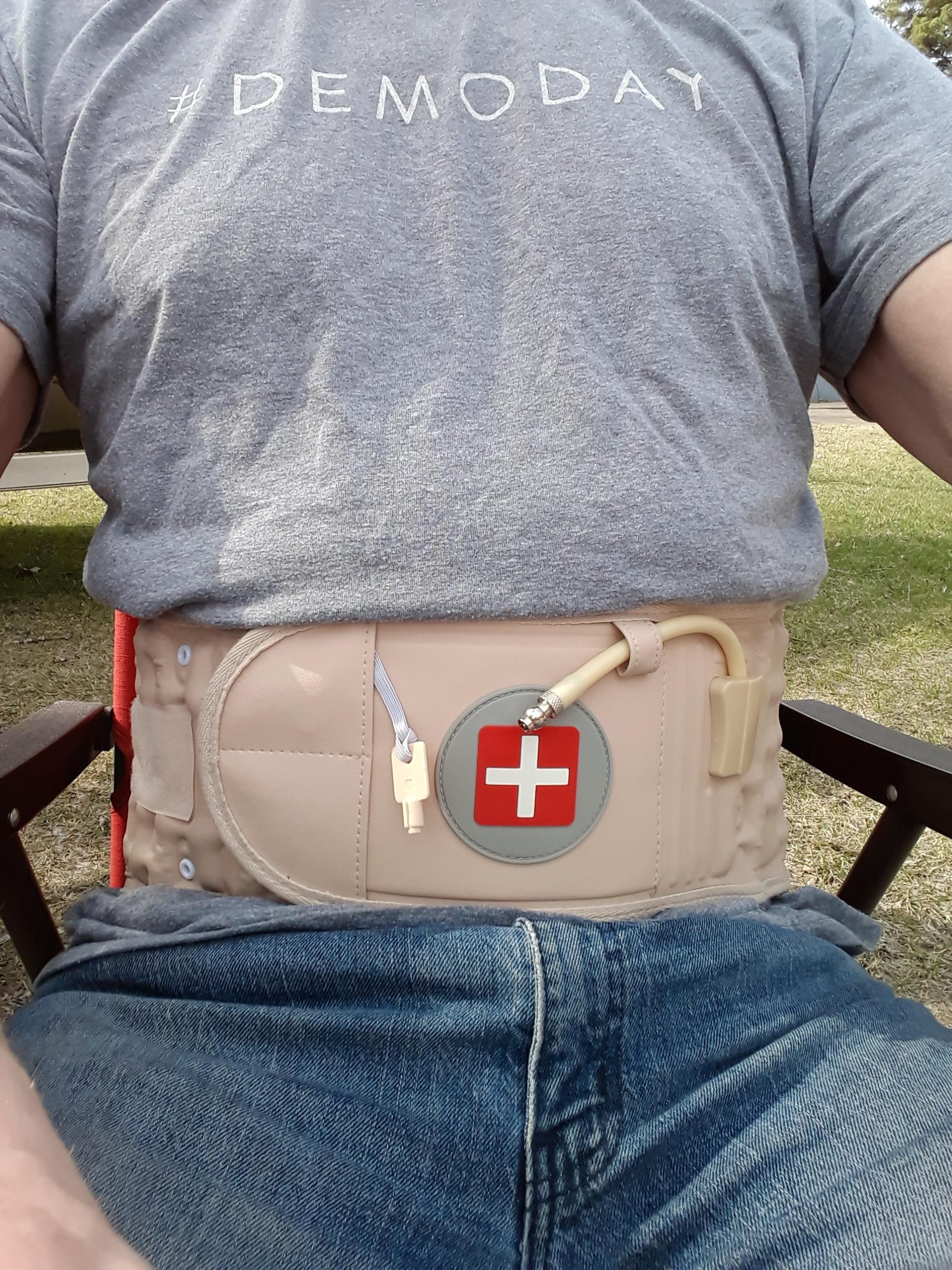 HONGJING Decompression Belt Inflatable Lumbar Support for Lower Back Pain Relief - Inflated Back Reliever with Hand Pump, One Size Fits 29-49 Waist customer photo 2